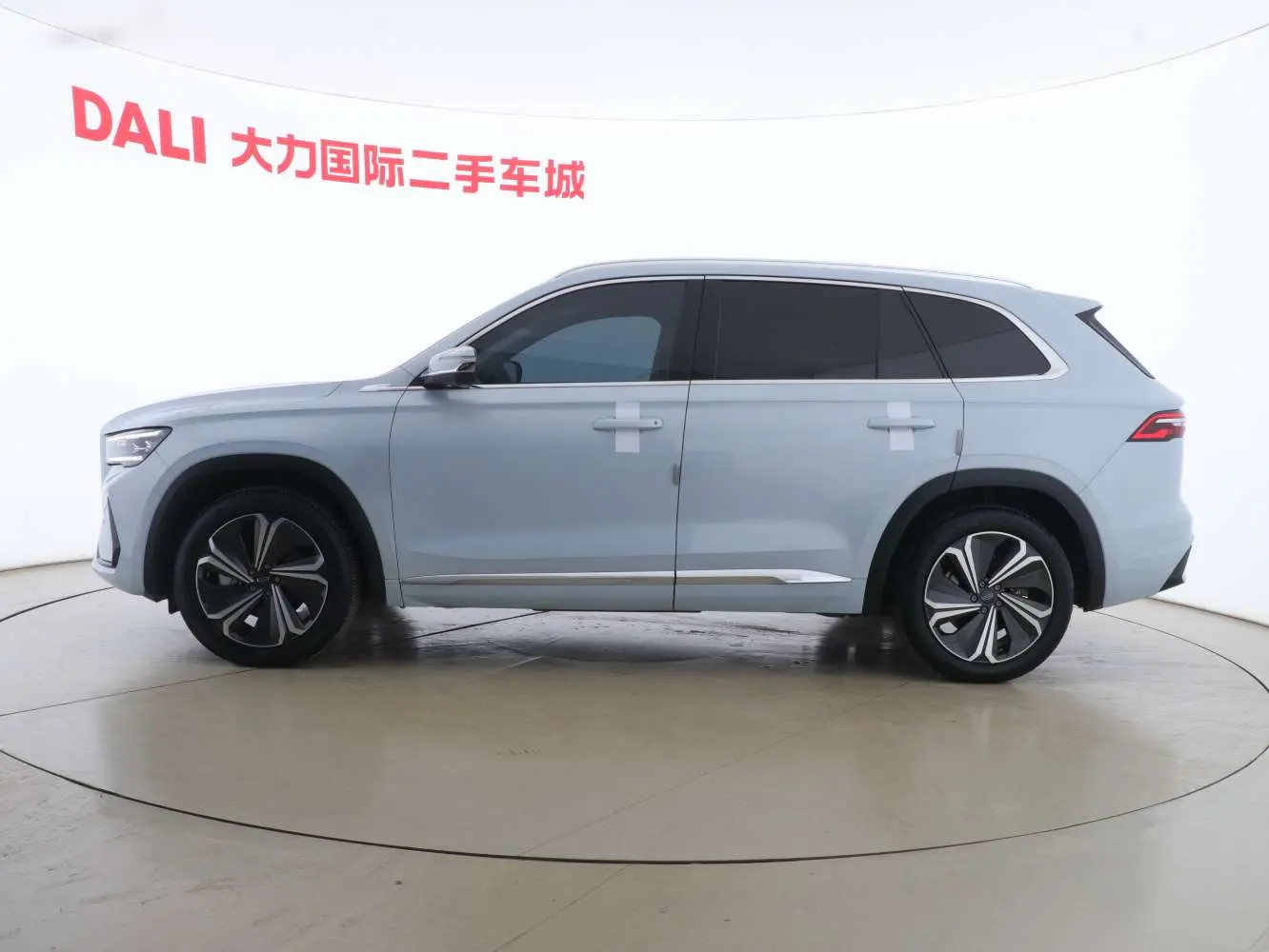Geely Monjaro (Xingyue L)  из Китая