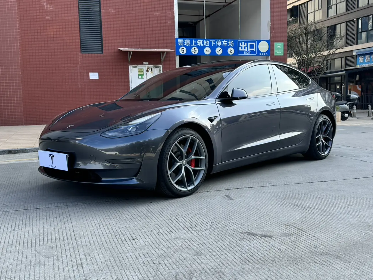 Tesla Model 3  из Китая