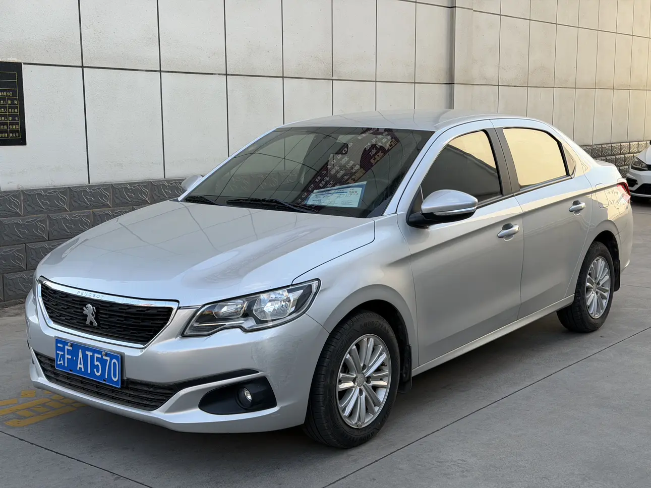 Peugeot 301  из Китая