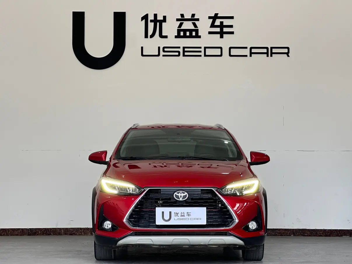 Toyota Yaris L  из Китая