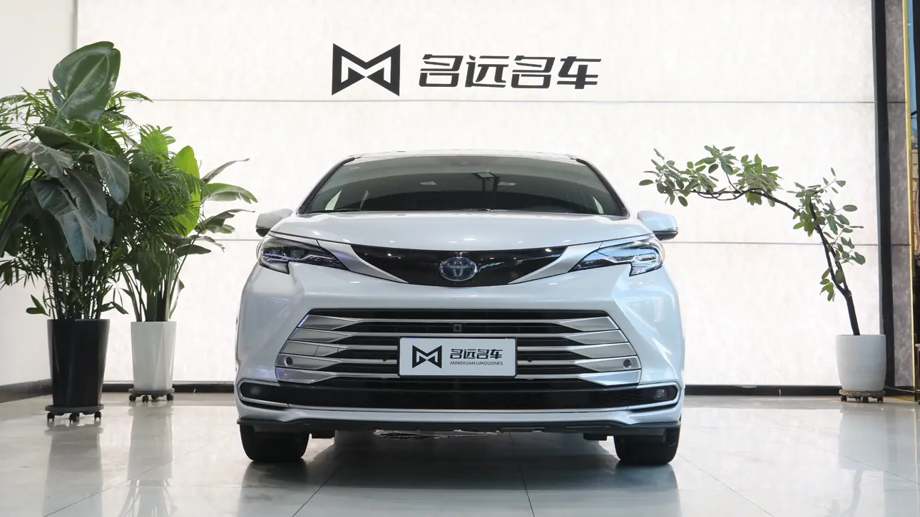Toyota Sienna  из Китая