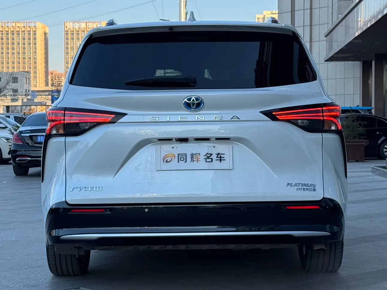 Toyota Sienna  из Китая