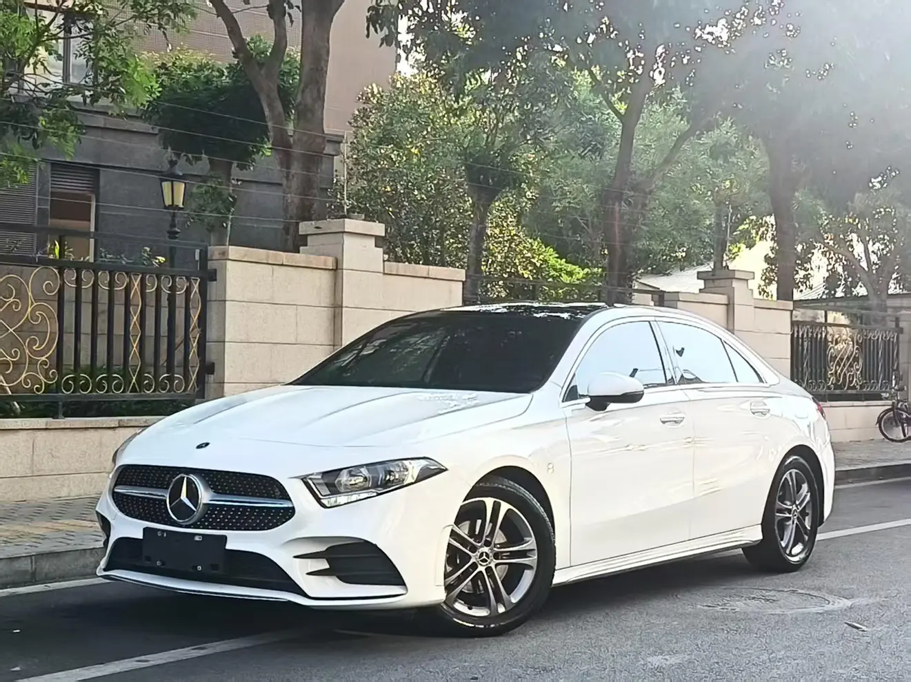 Mercedes-Benz Mercedes Benz A Class  из Китая