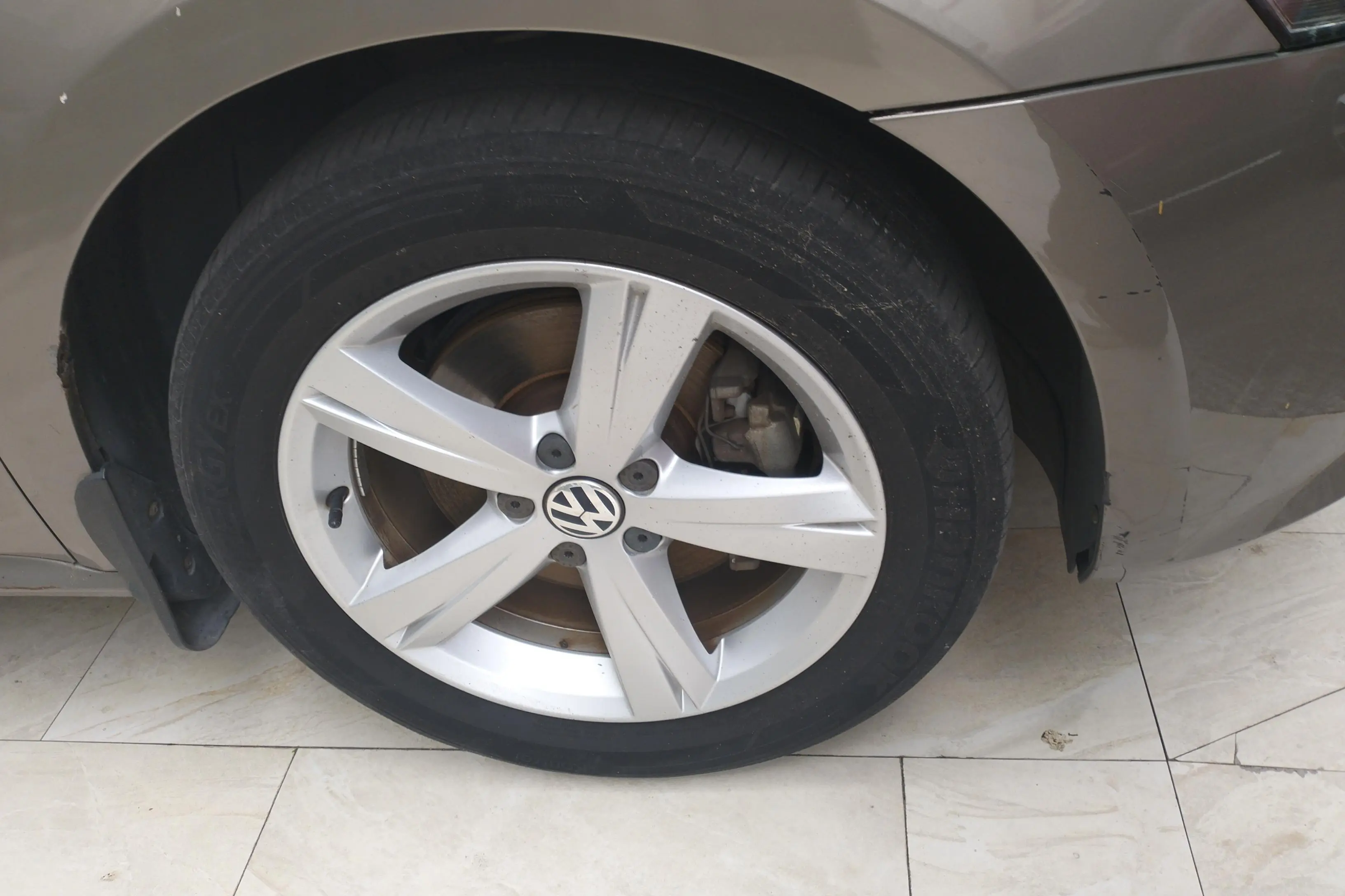 Volkswagen Passat  из Китая