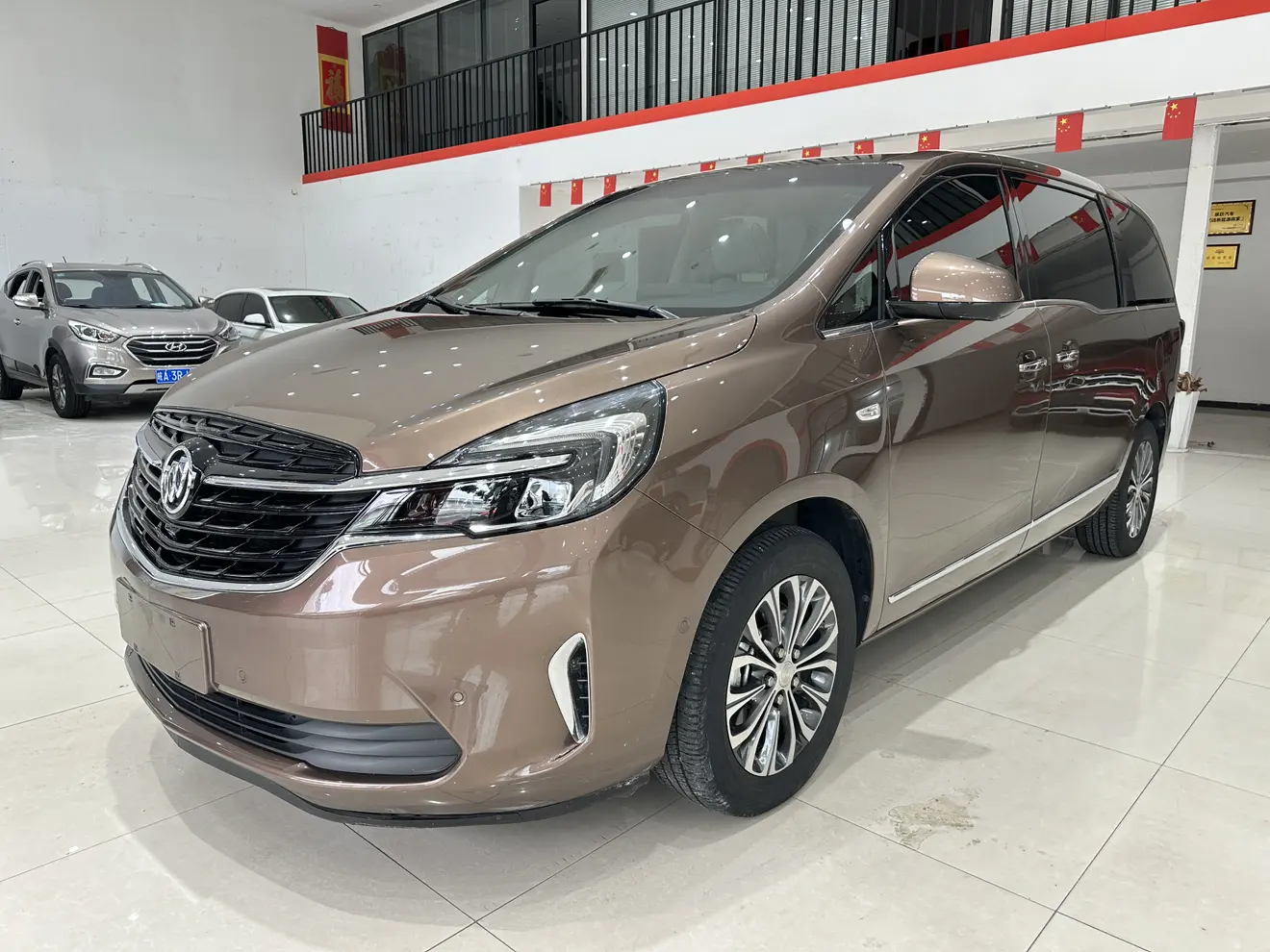 Buick GL8  из Китая