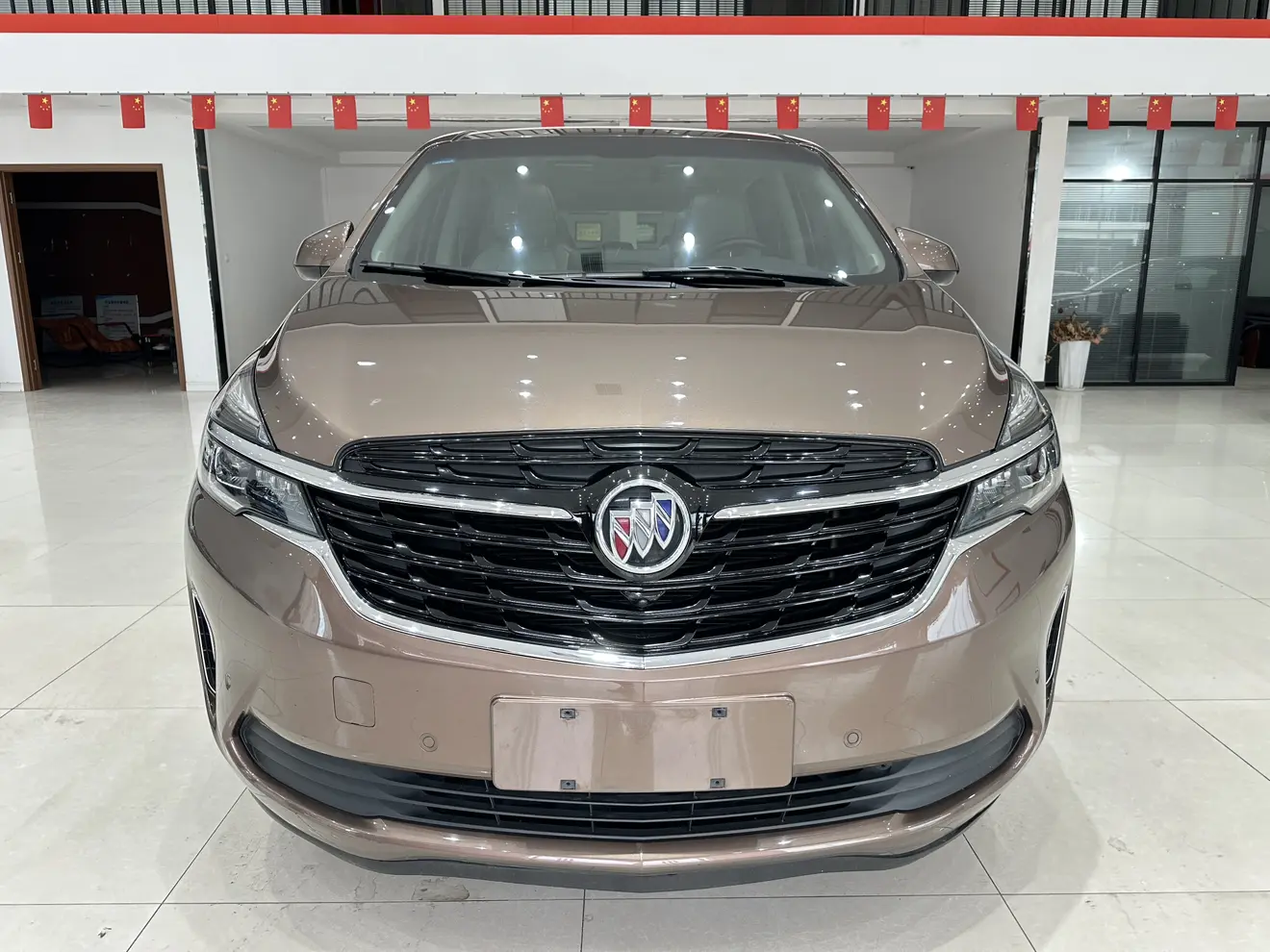 Buick GL8  из Китая