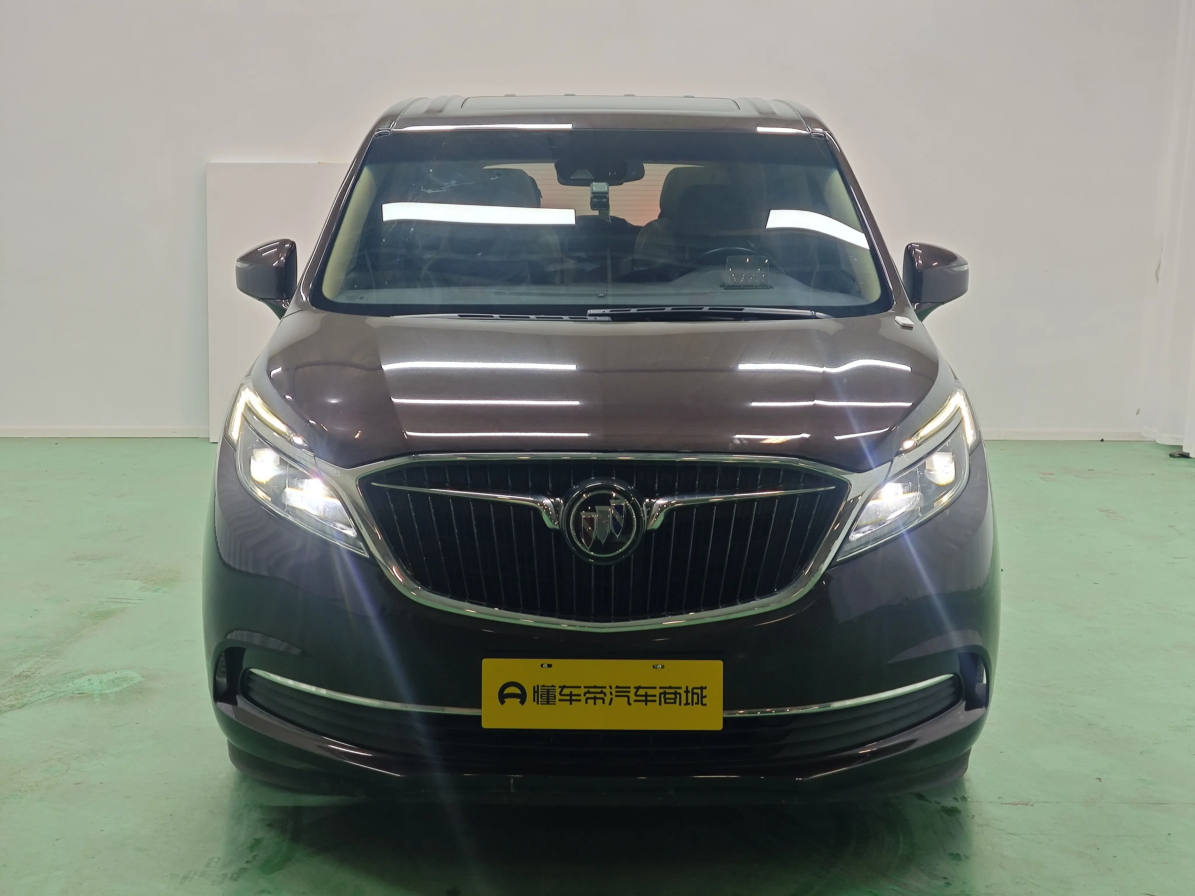 Buick GL8  из Китая