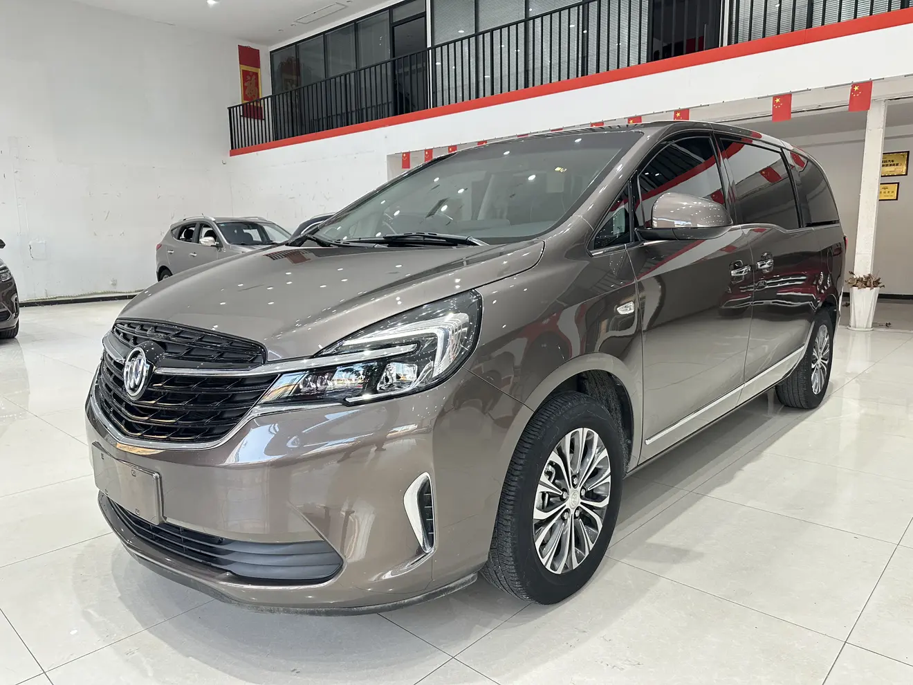 Buick GL8  из Китая