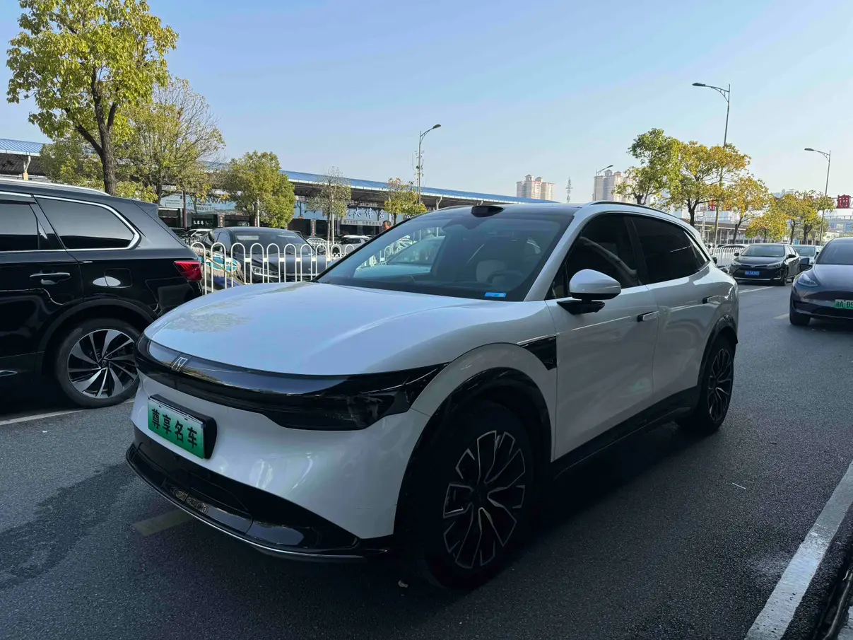 ZEEKR 7X  из Китая