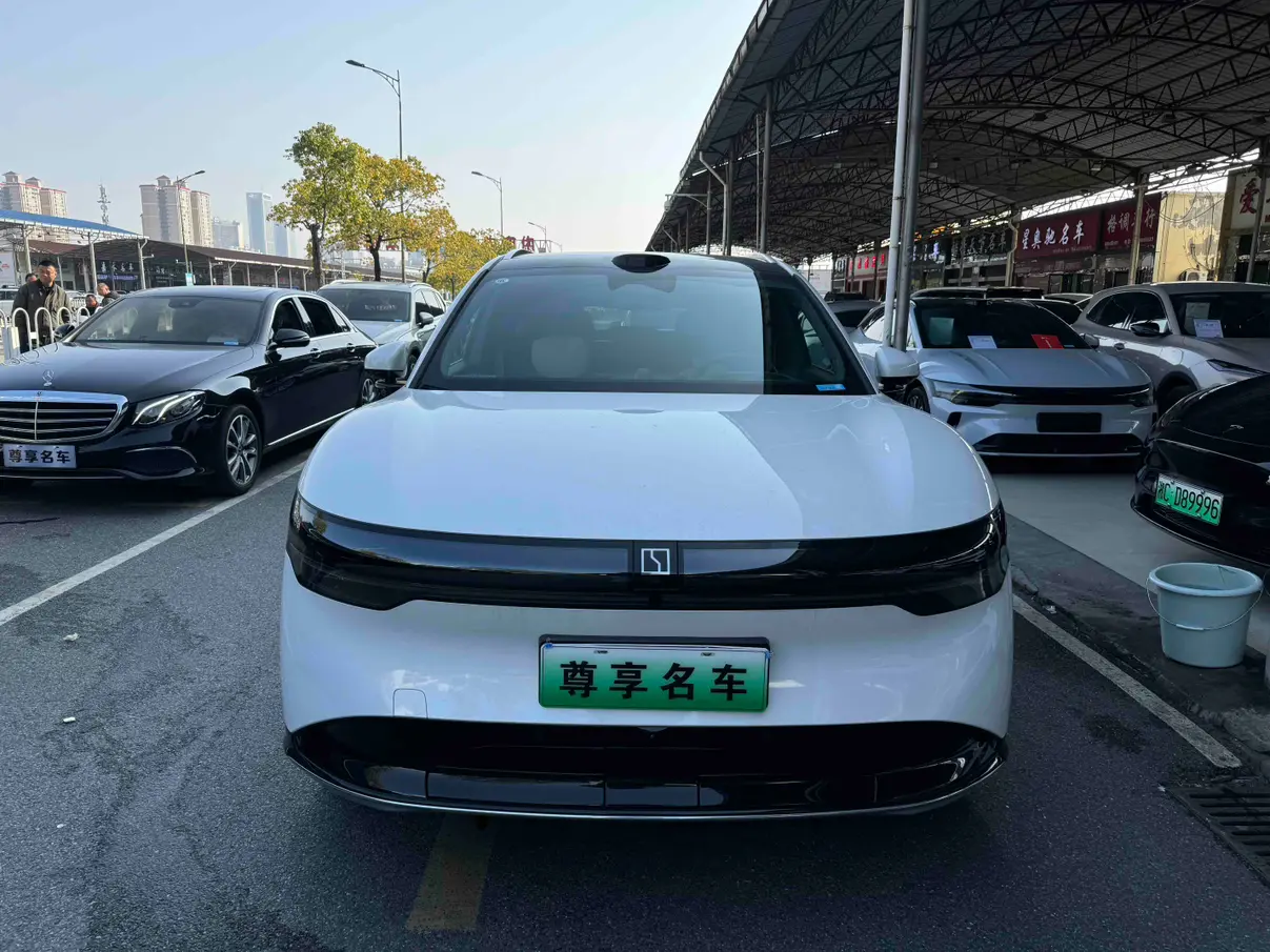 ZEEKR 7X  из Китая