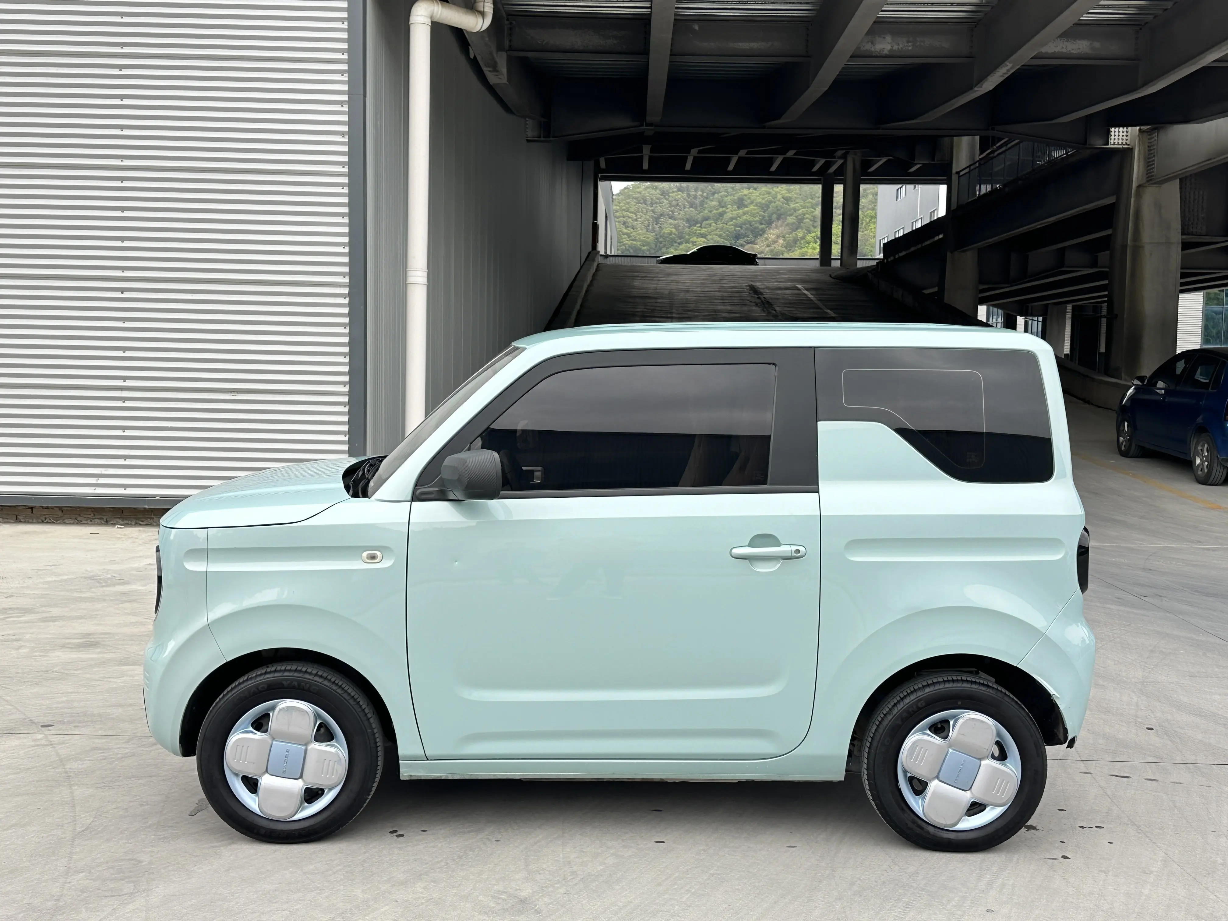 Geely Panda  из Китая