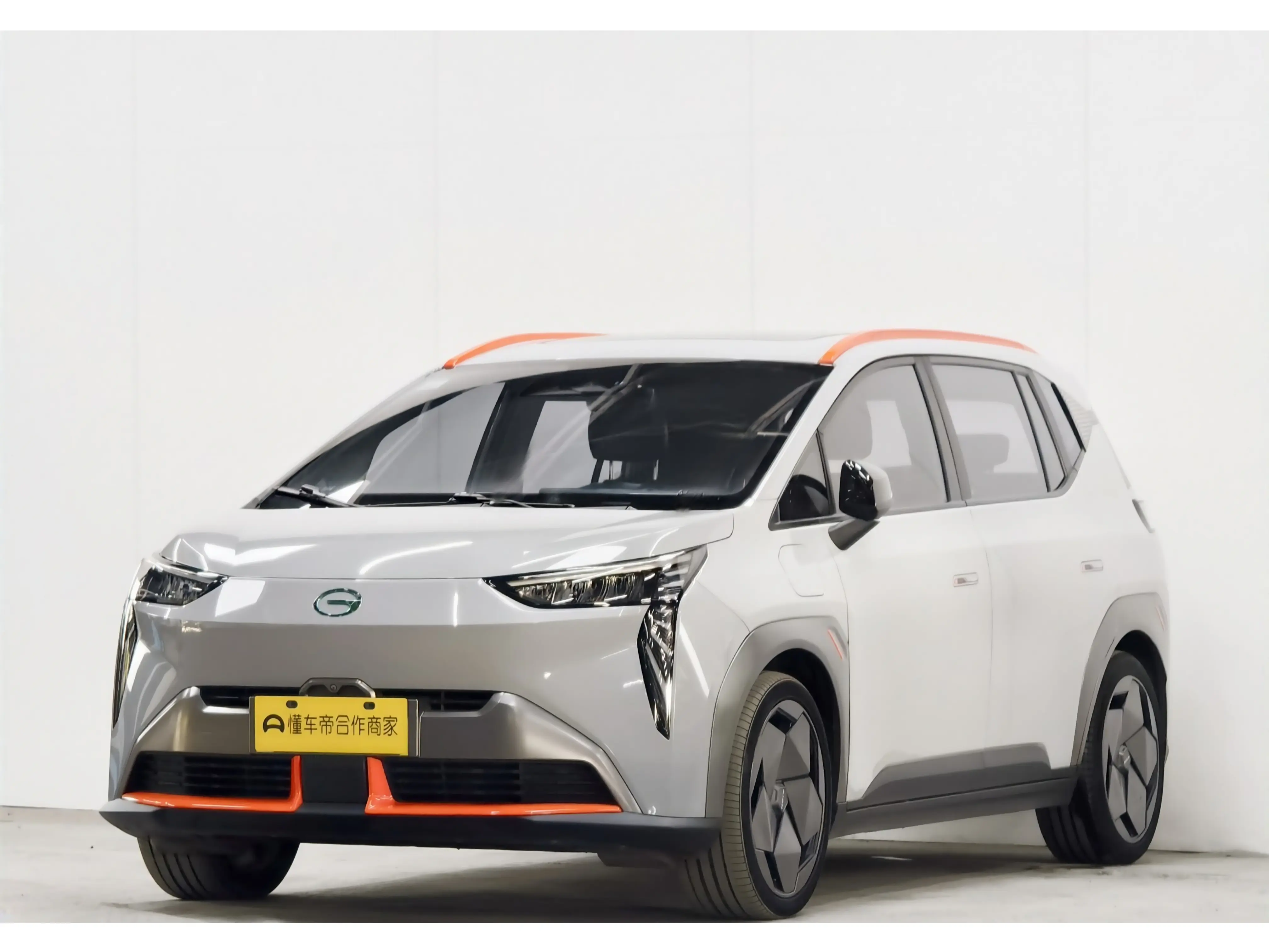 AION Y  из Китая