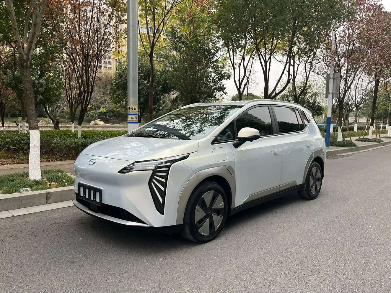 AION Y  из Китая