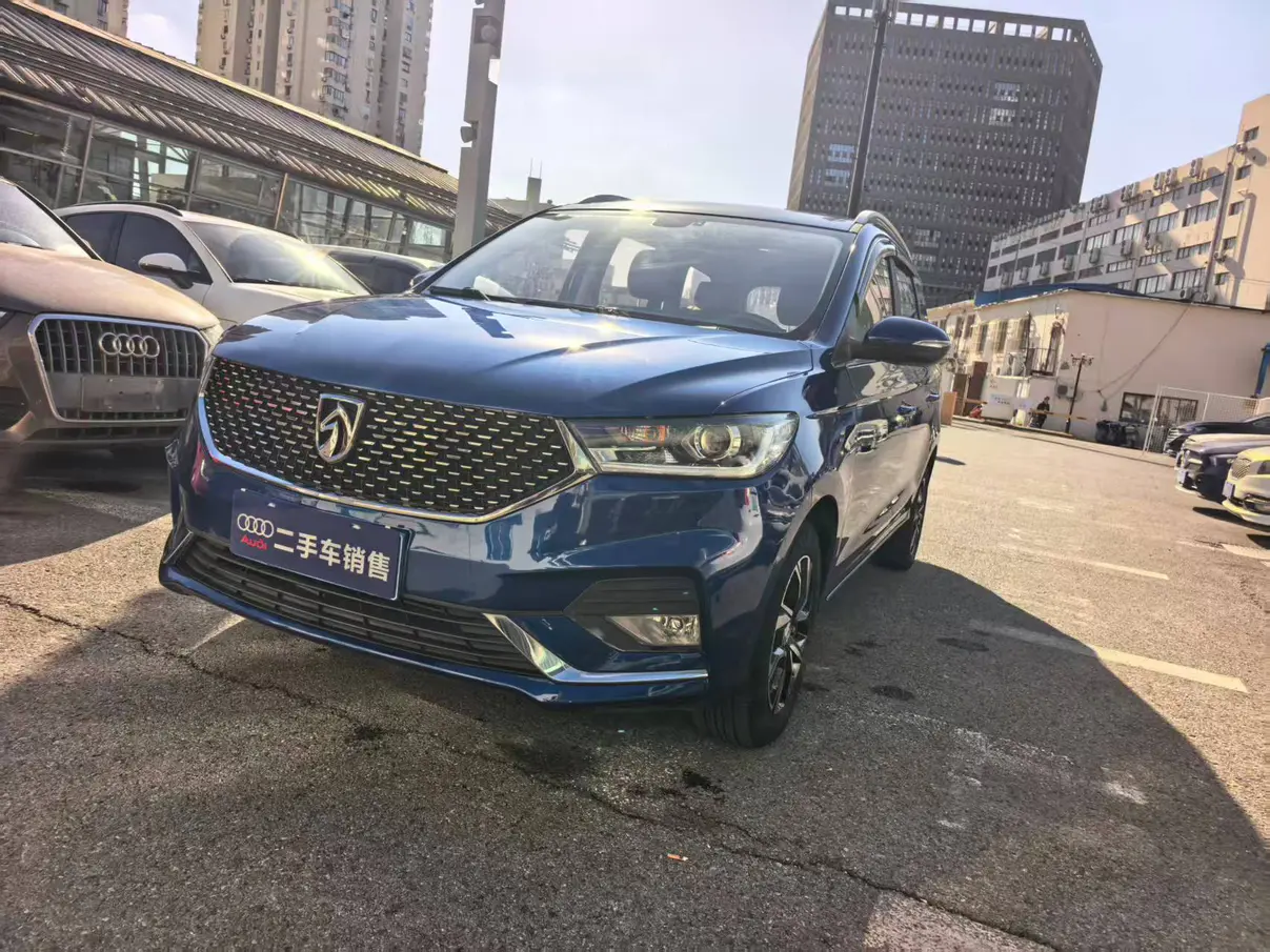 Baojun 360  из Китая