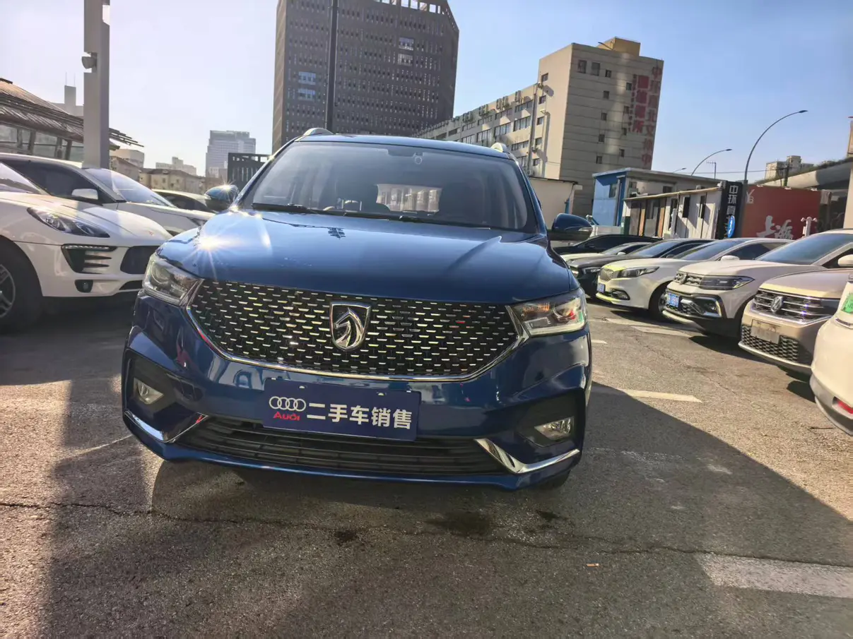 Baojun 360  из Китая