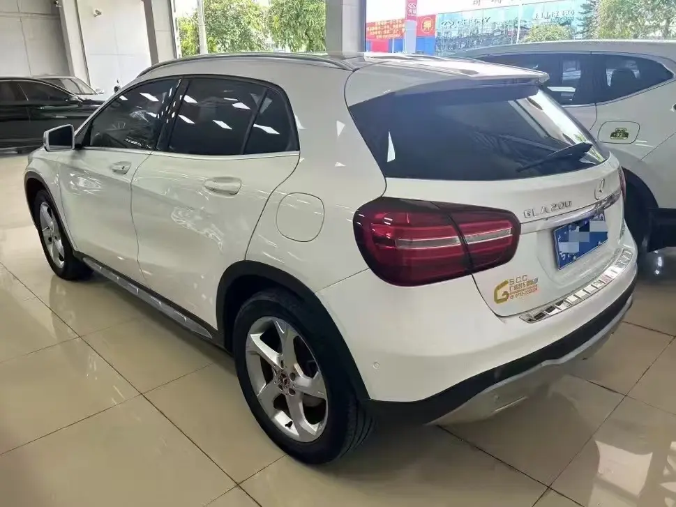 Mercedes-Benz GLA  из Китая