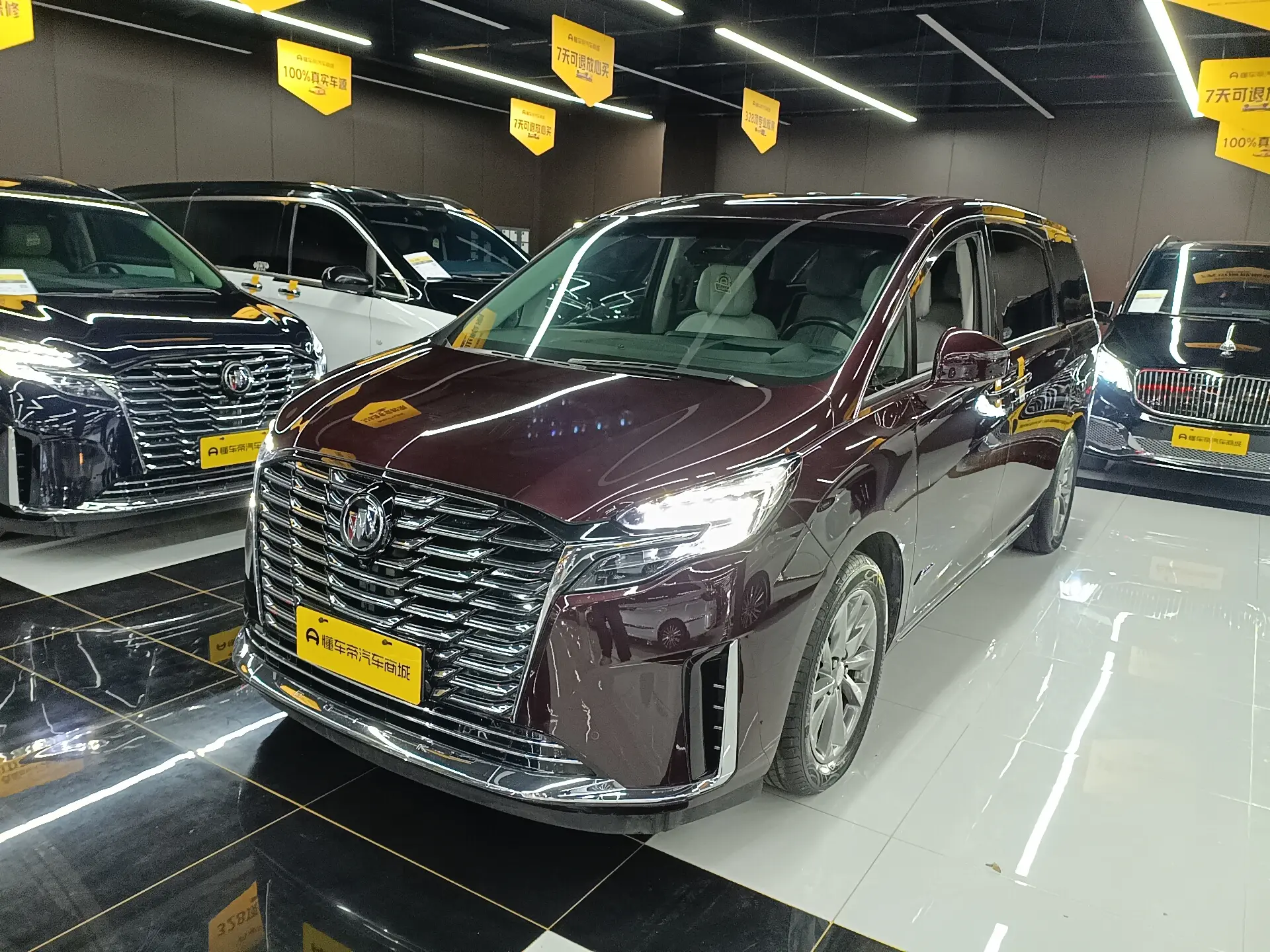 Buick GL8  из Китая