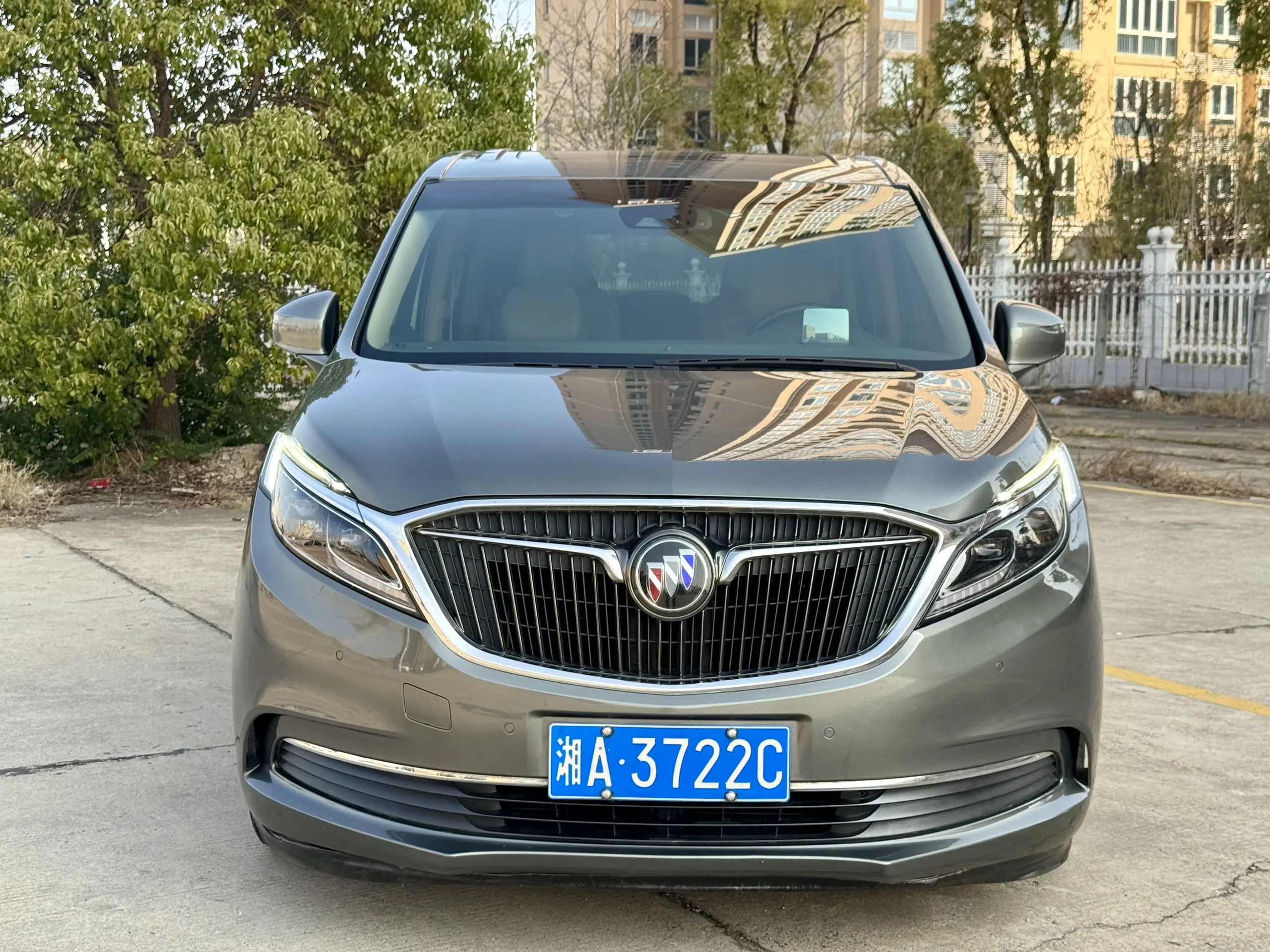 Buick GL8  из Китая