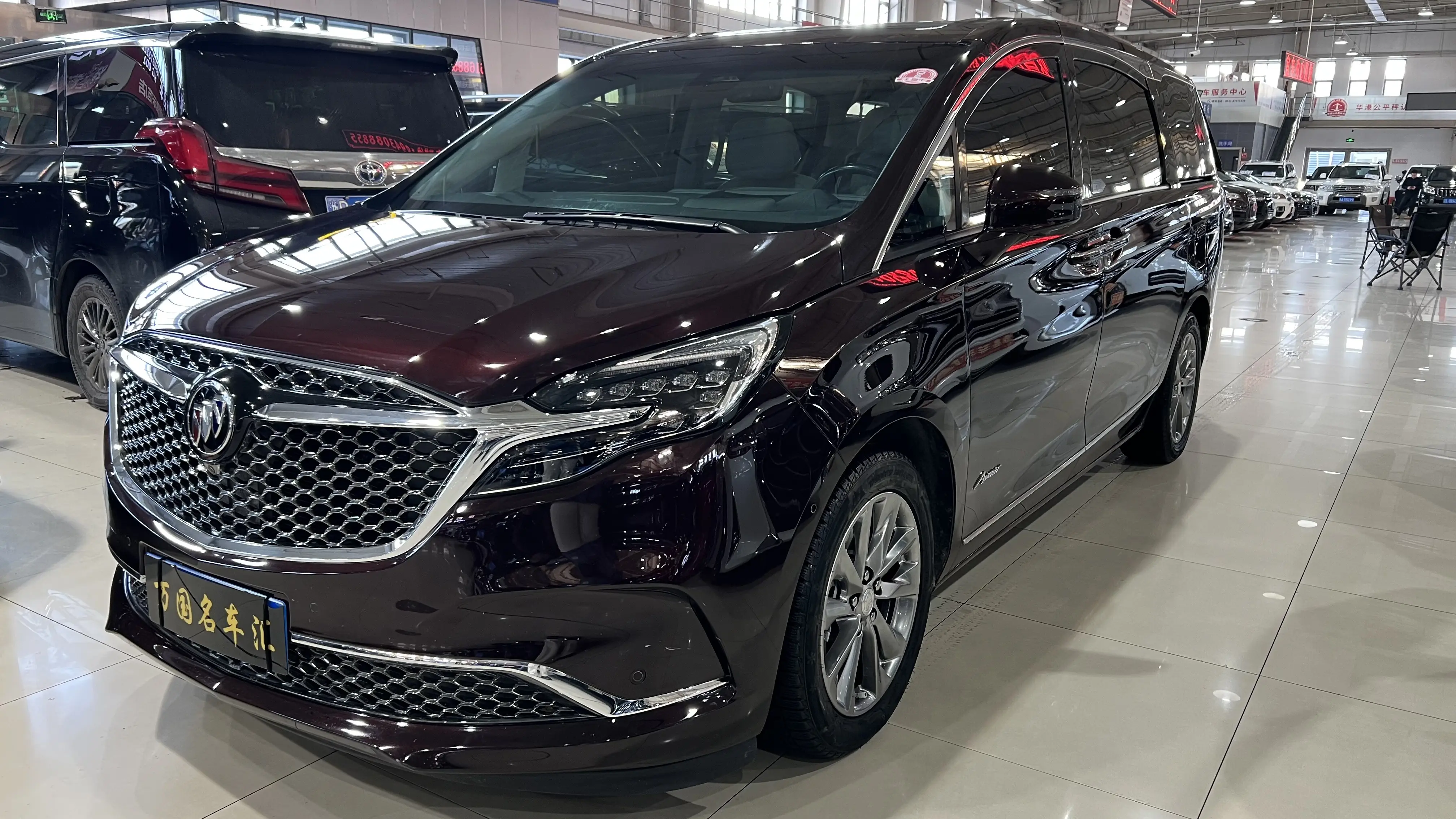 Buick GL8  из Китая