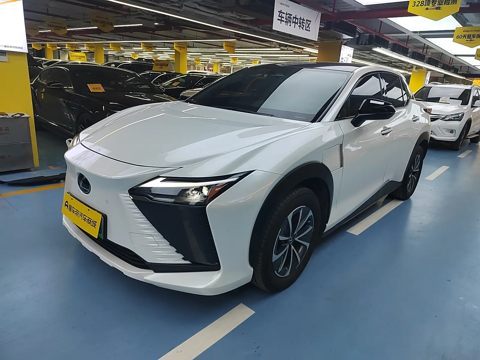 Lexus RZ  из Китая