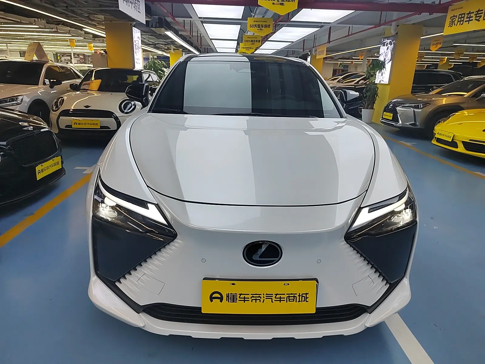 Lexus RZ  из Китая