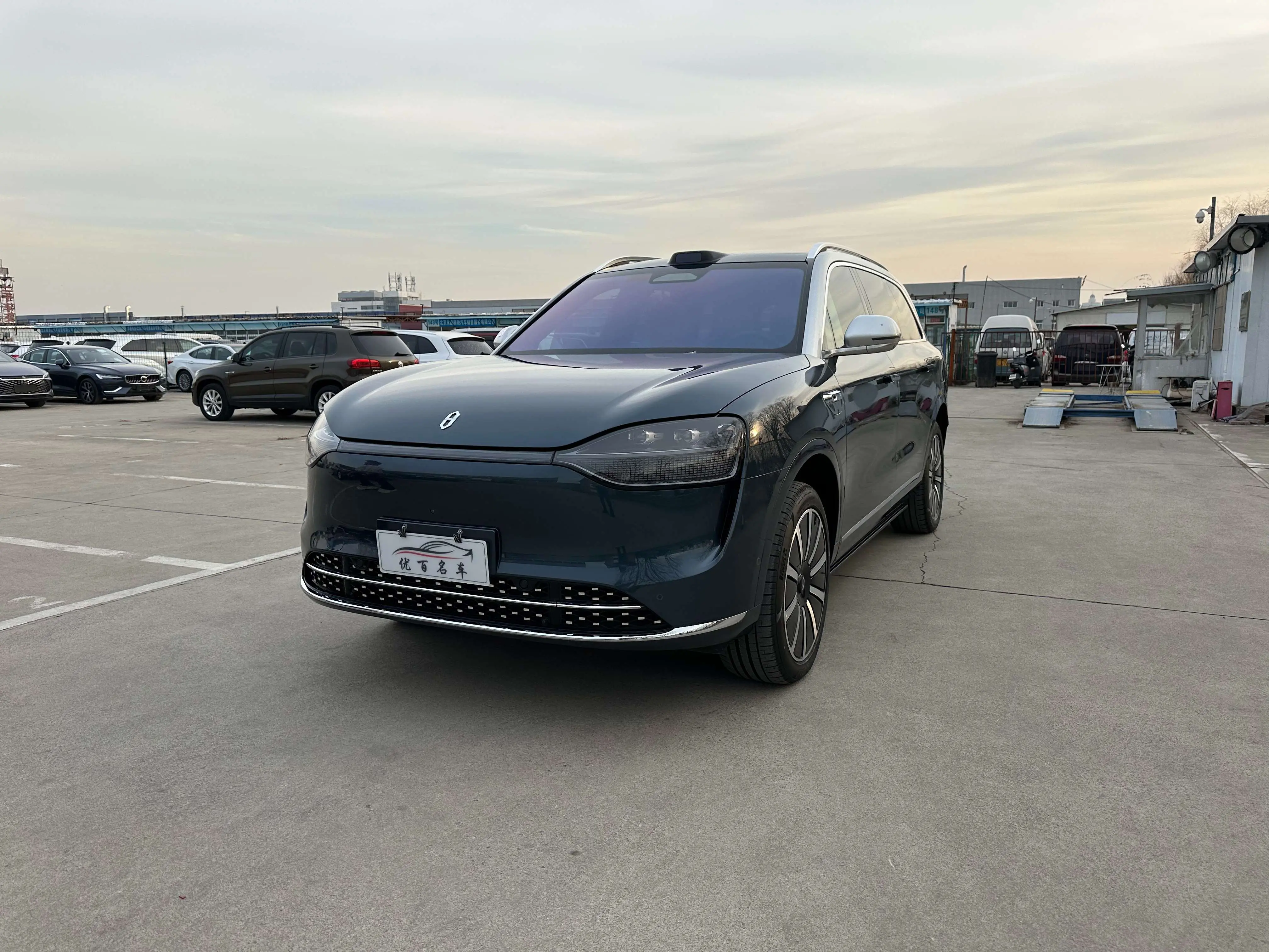 AITO M9 (Wenjie M9)  из Китая