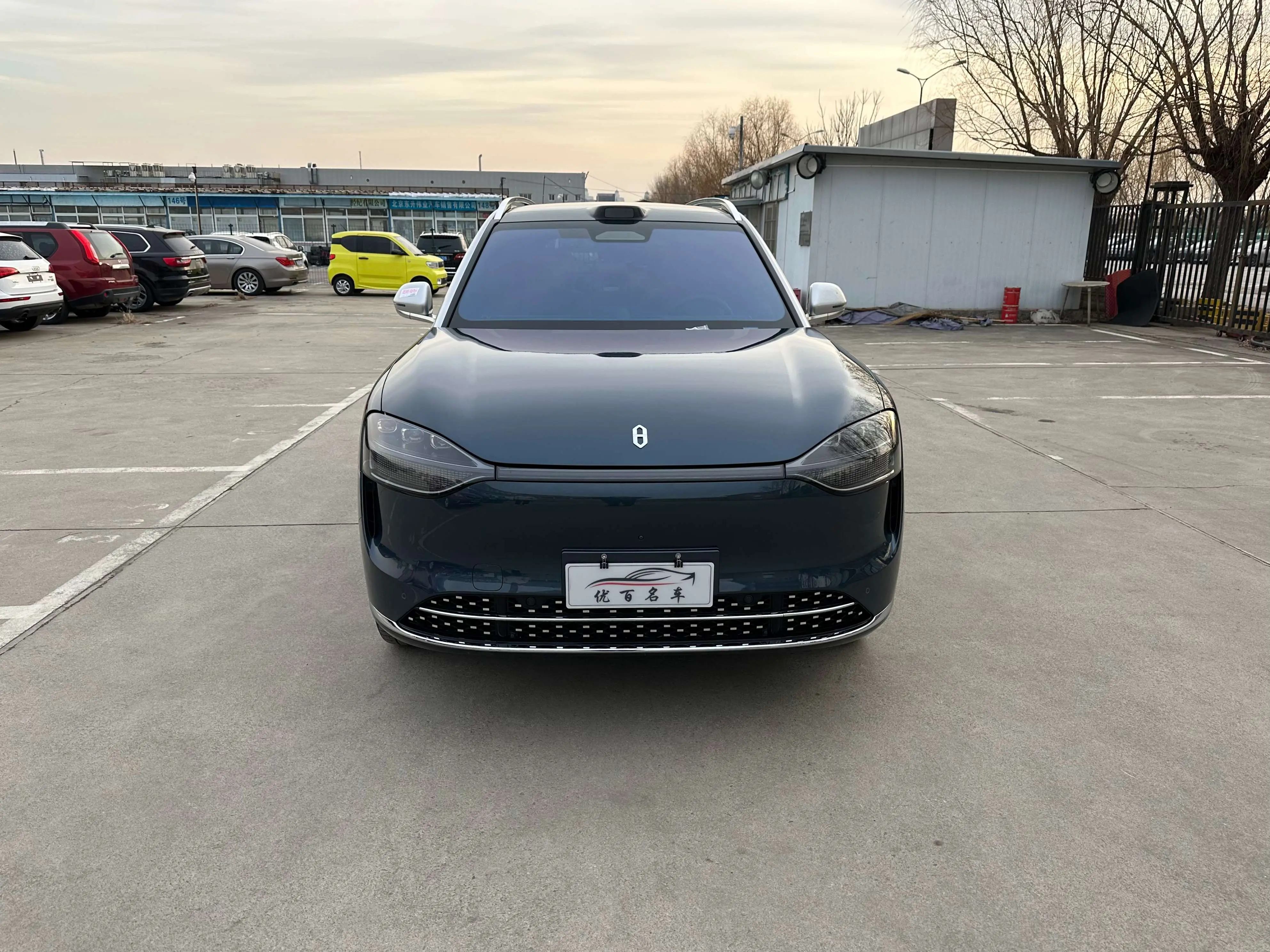 AITO M9 (Wenjie M9)  из Китая