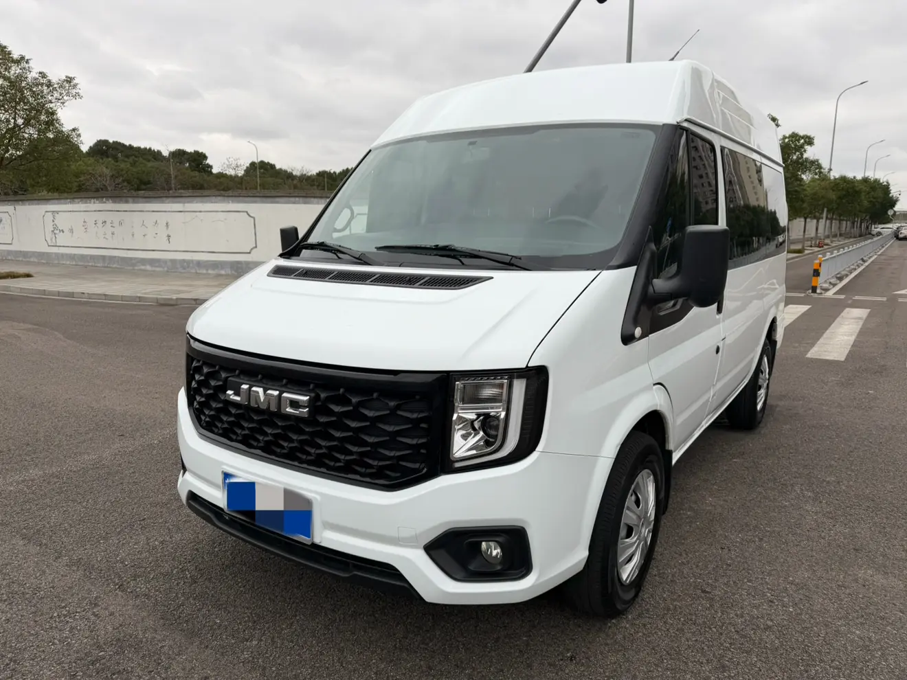 Jiangling Fushun  из Китая