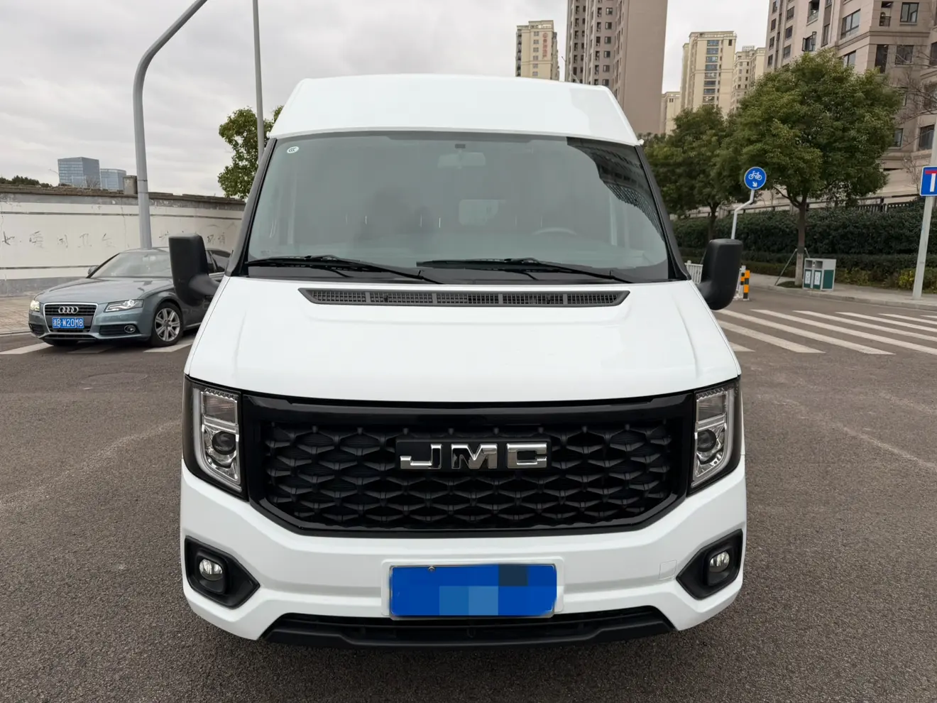 Jiangling Fushun  из Китая