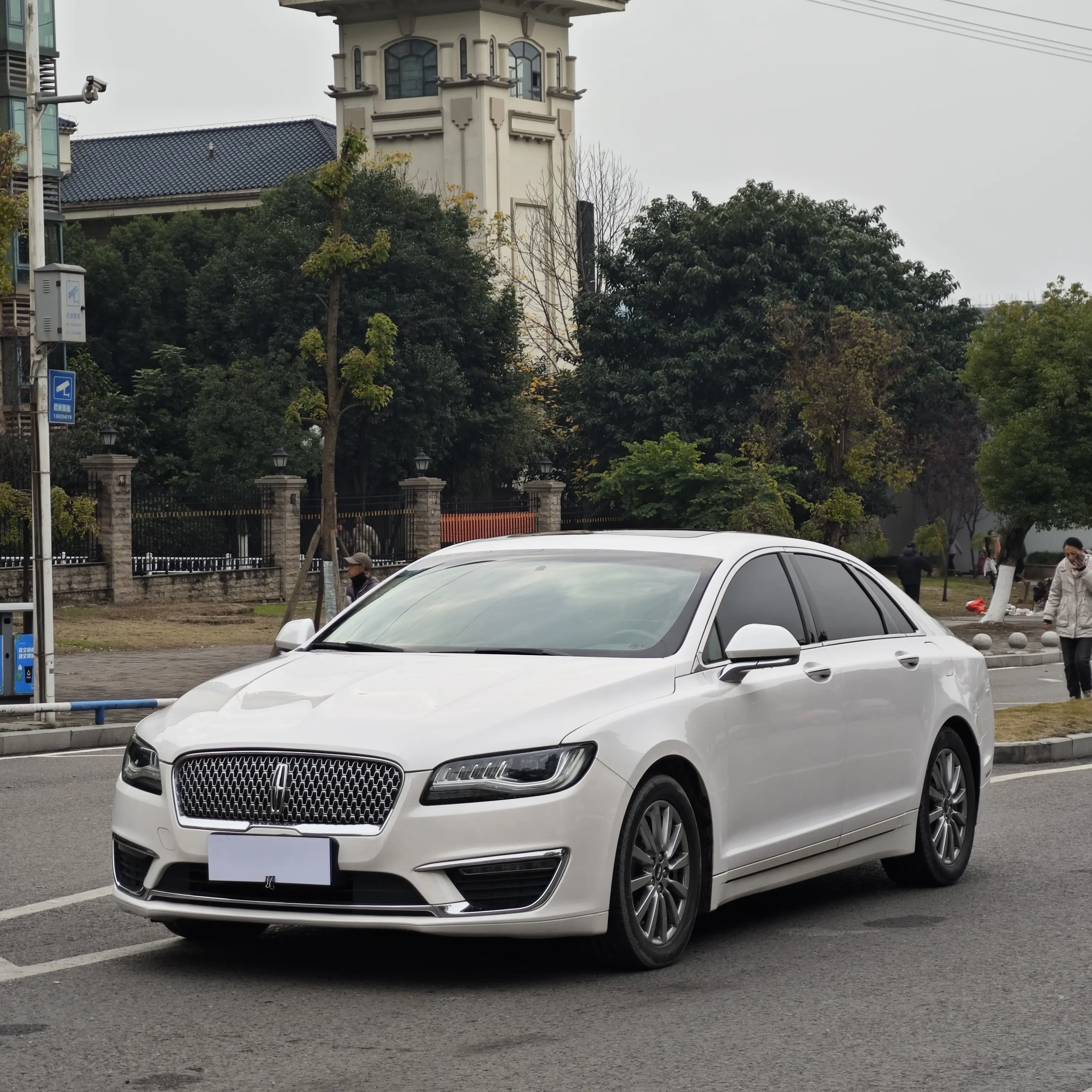 Lincoln MKZ  из Китая