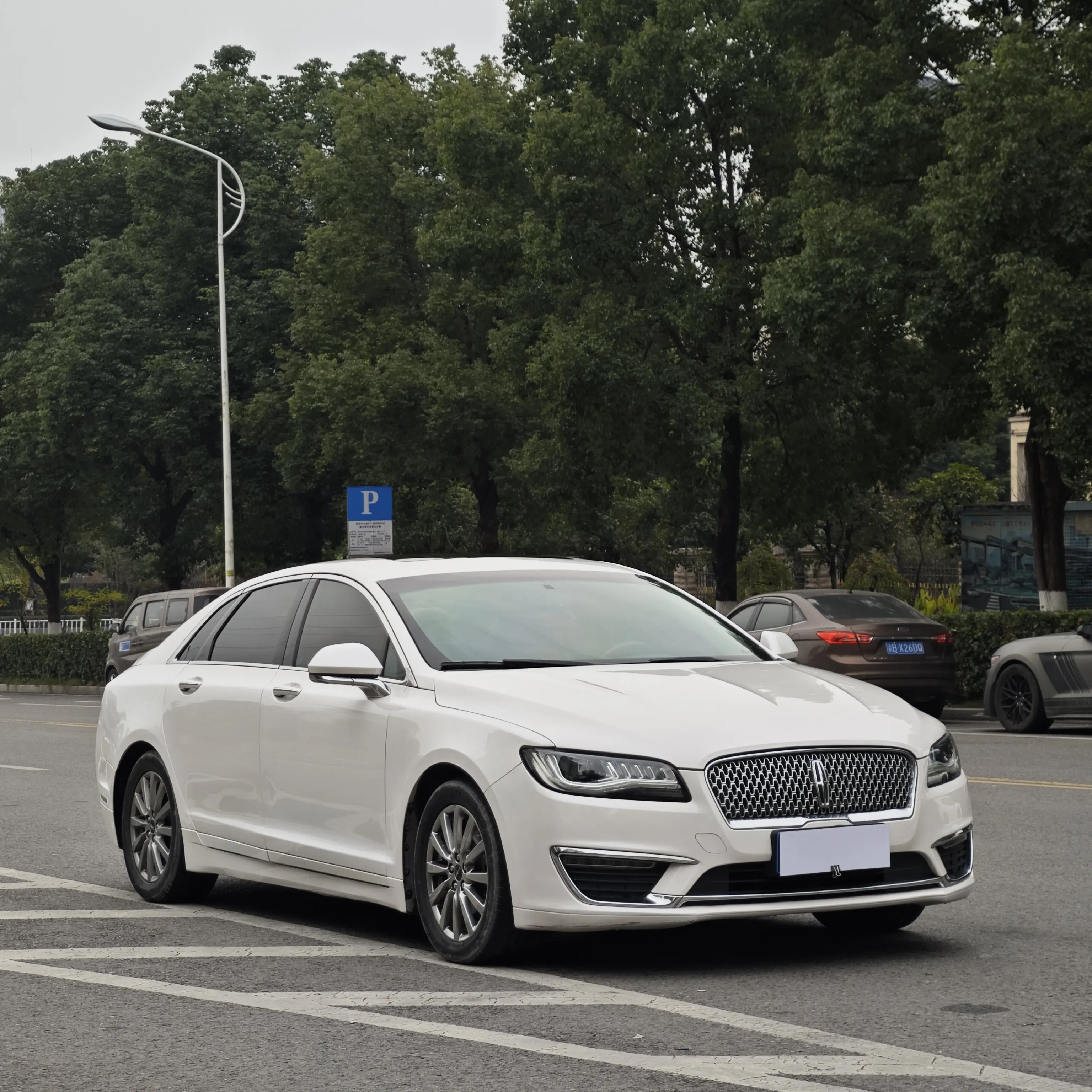 Lincoln MKZ  из Китая