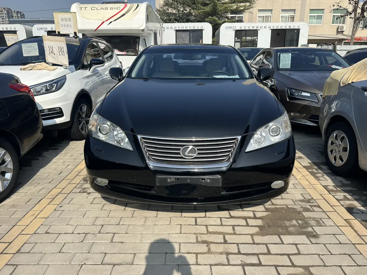 Lexus ES  из Китая