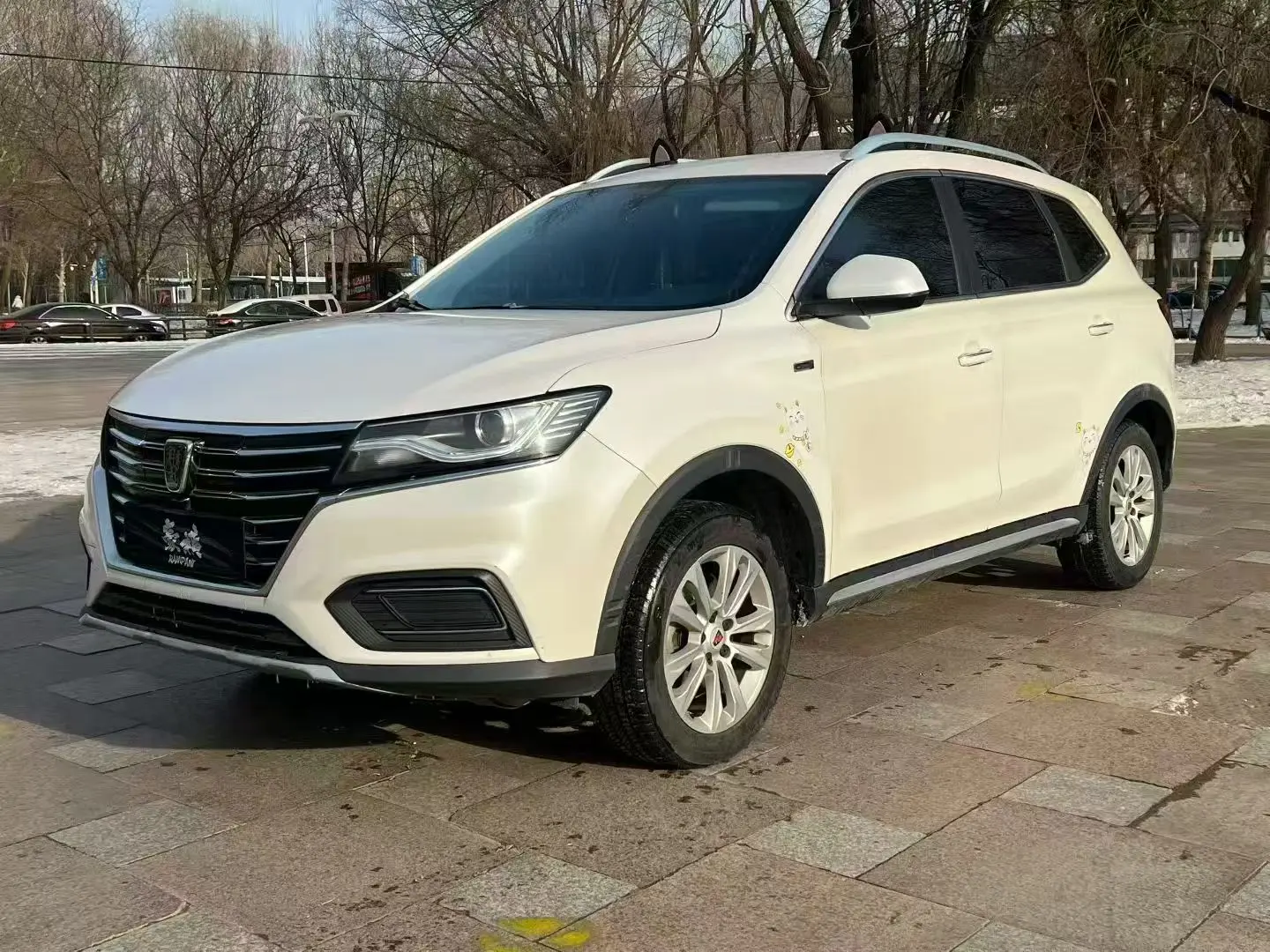 Roewe eRX5  из Китая