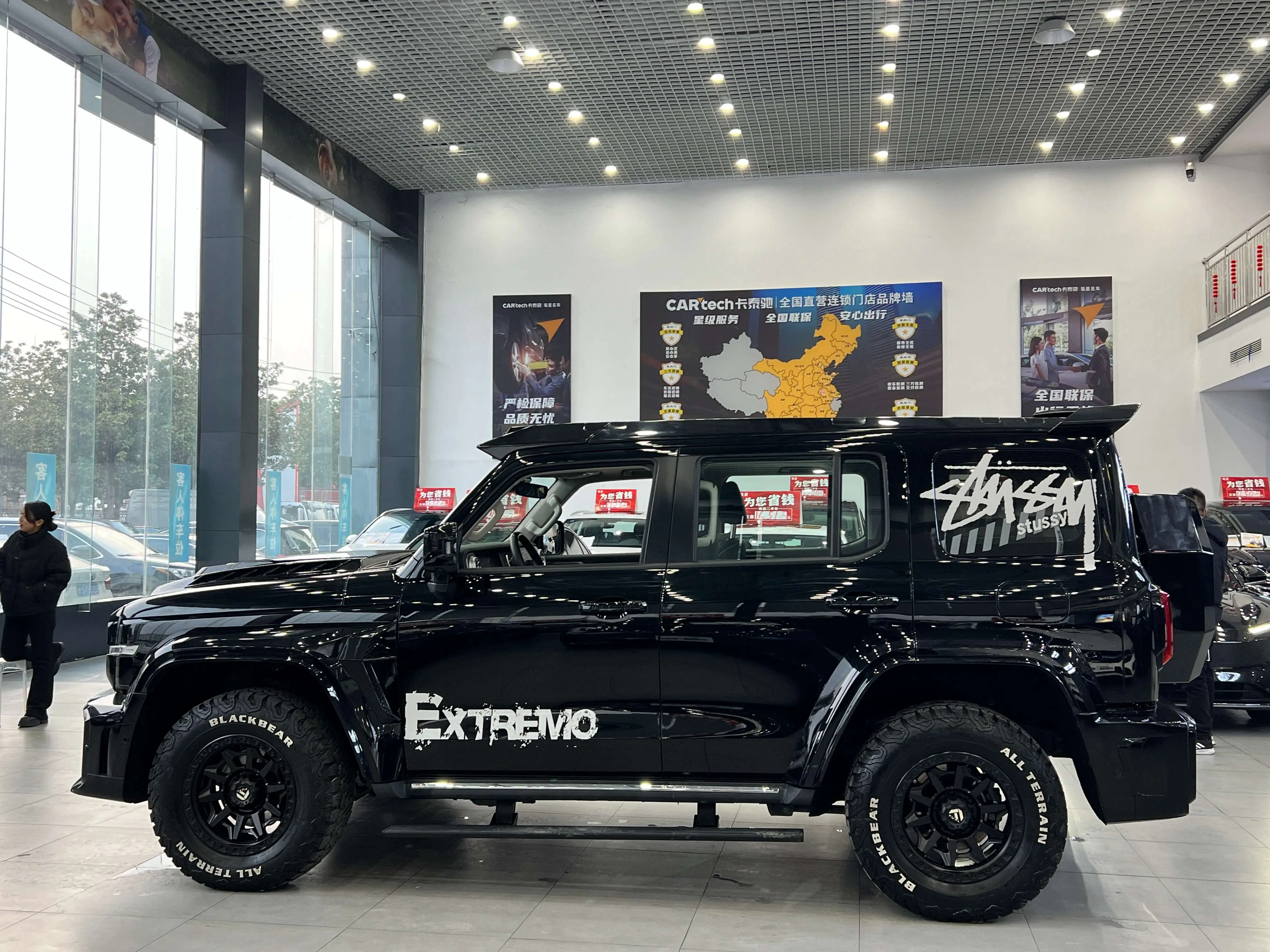 Tank 300  из Китая