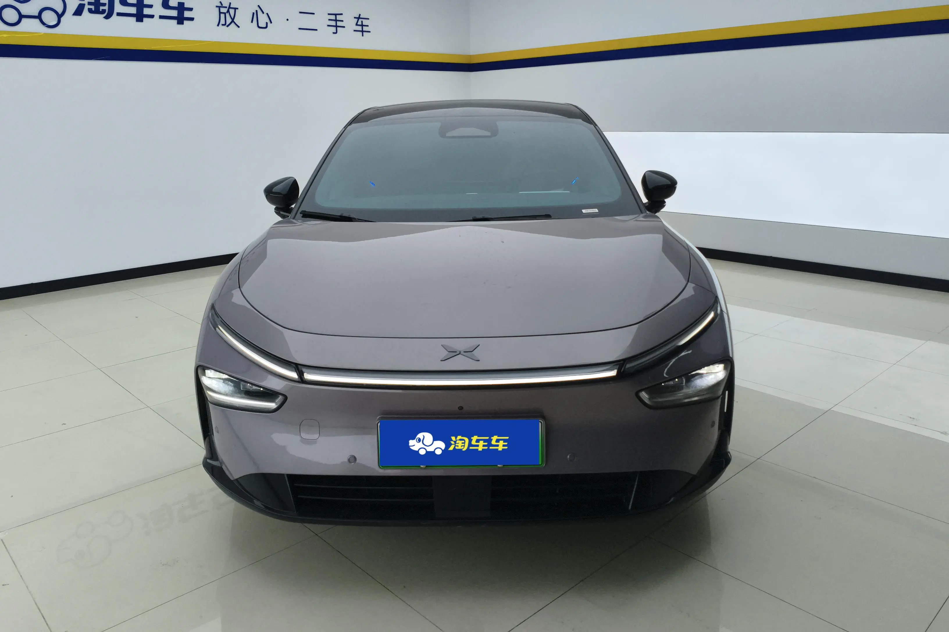 Xpeng P7+  из Китая