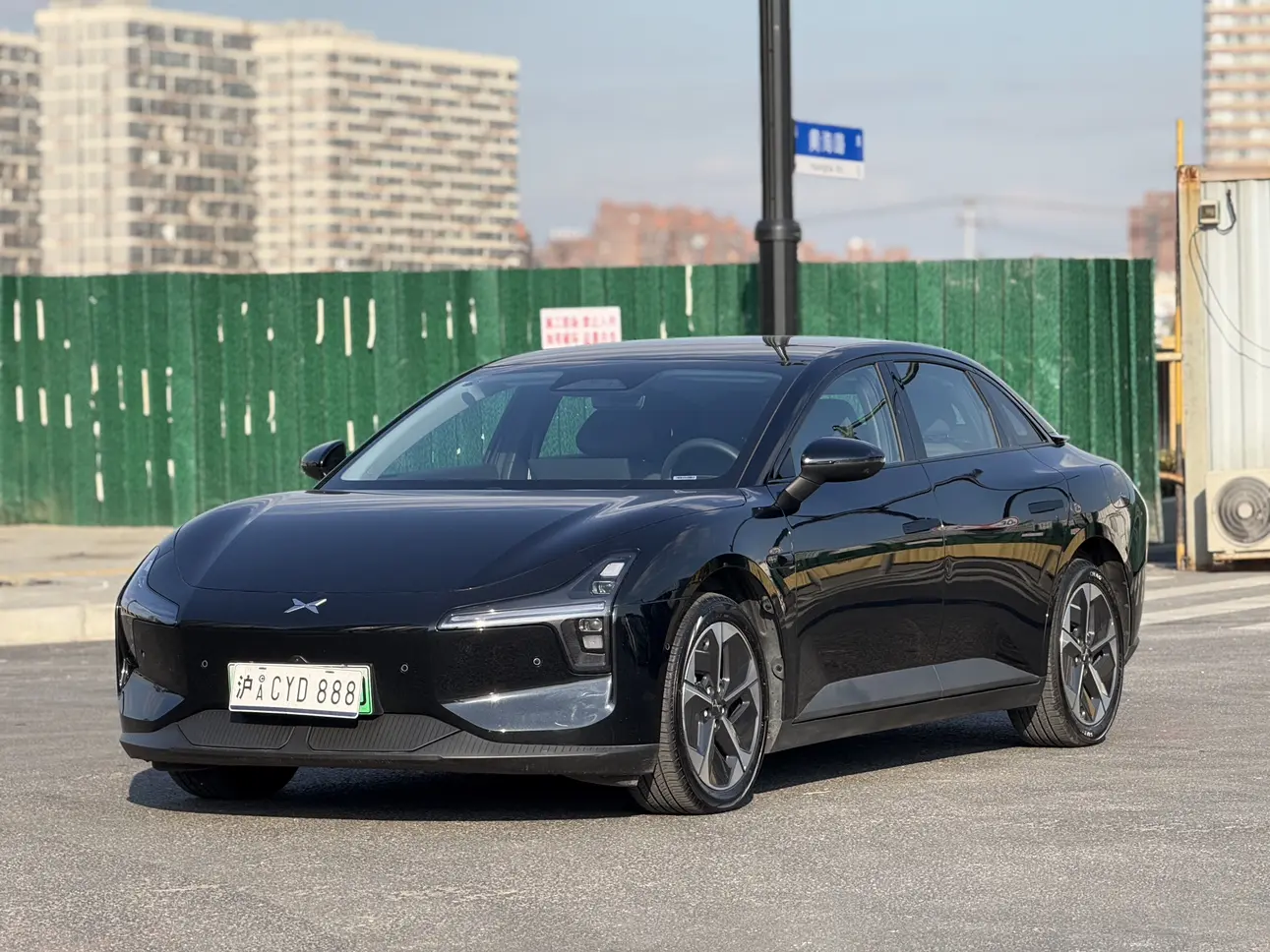 Xpeng Xiaopeng MONA M03  из Китая