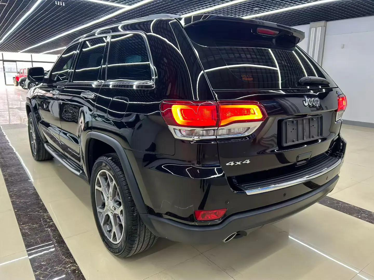 Jeep Grand Cherokee  из Китая