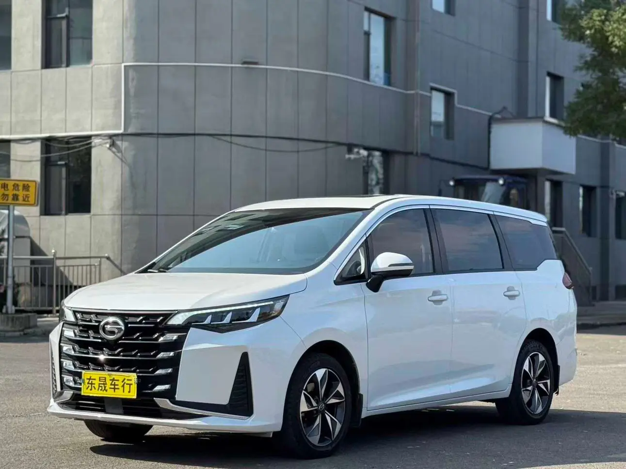 GAC Trumpchi M6  из Китая