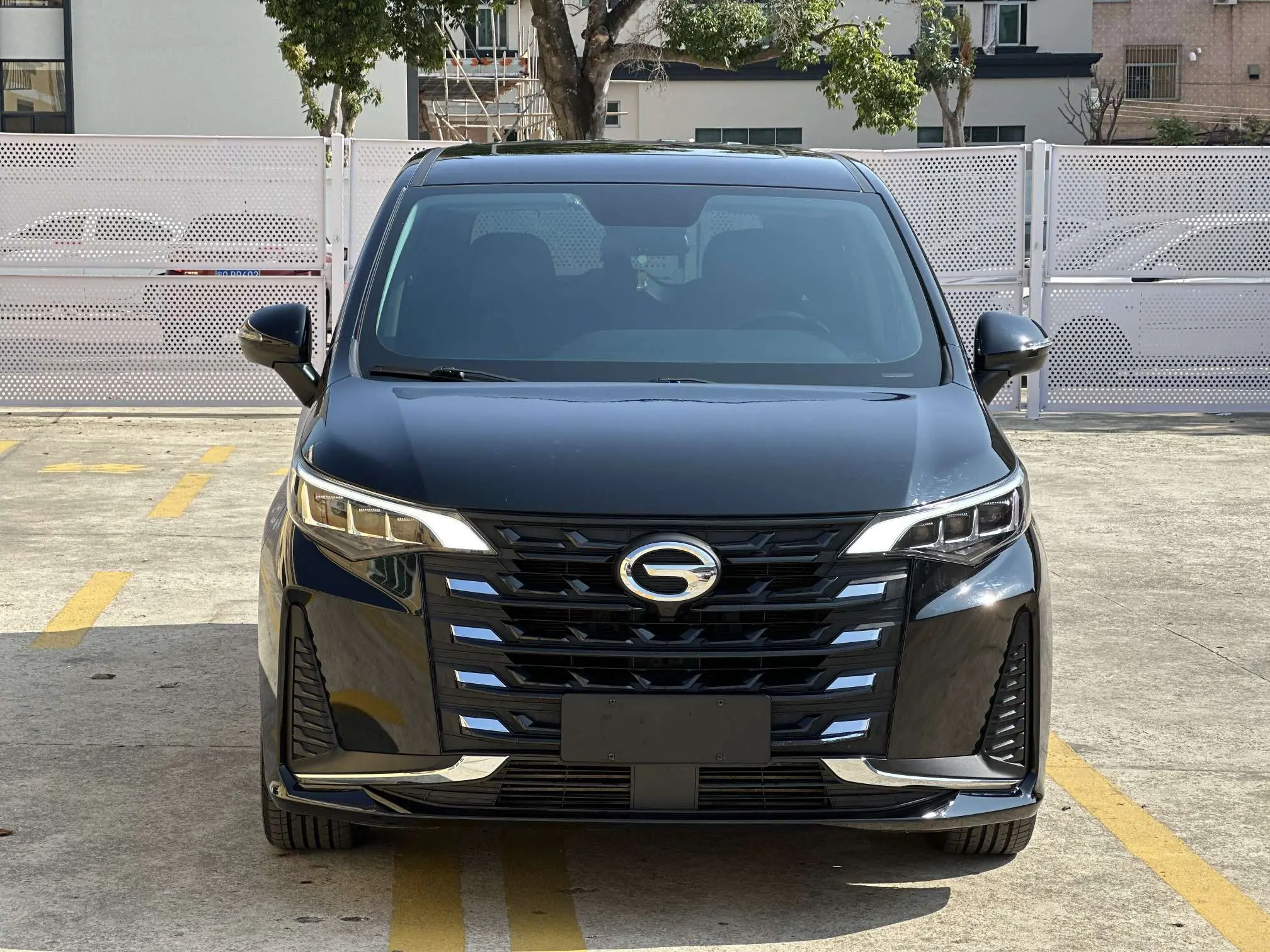 GAC Trumpchi M6  из Китая