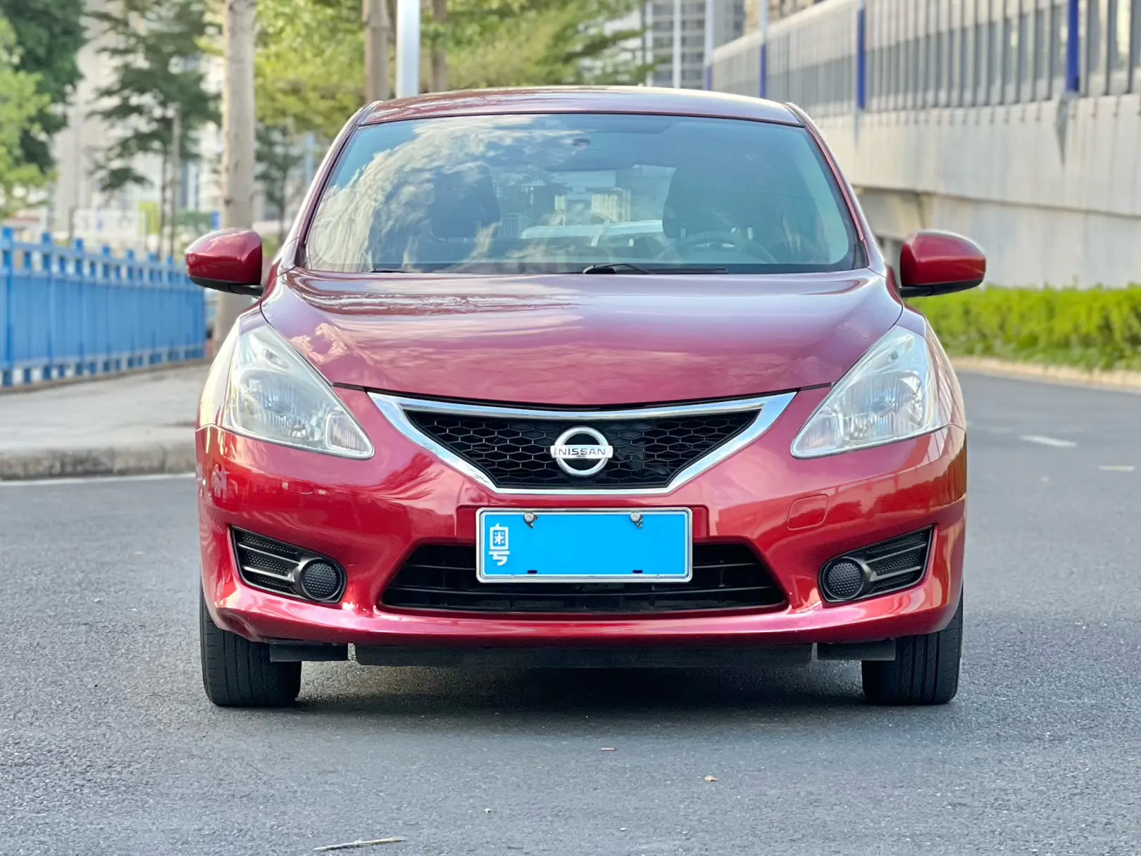 Nissan Tiida  из Китая