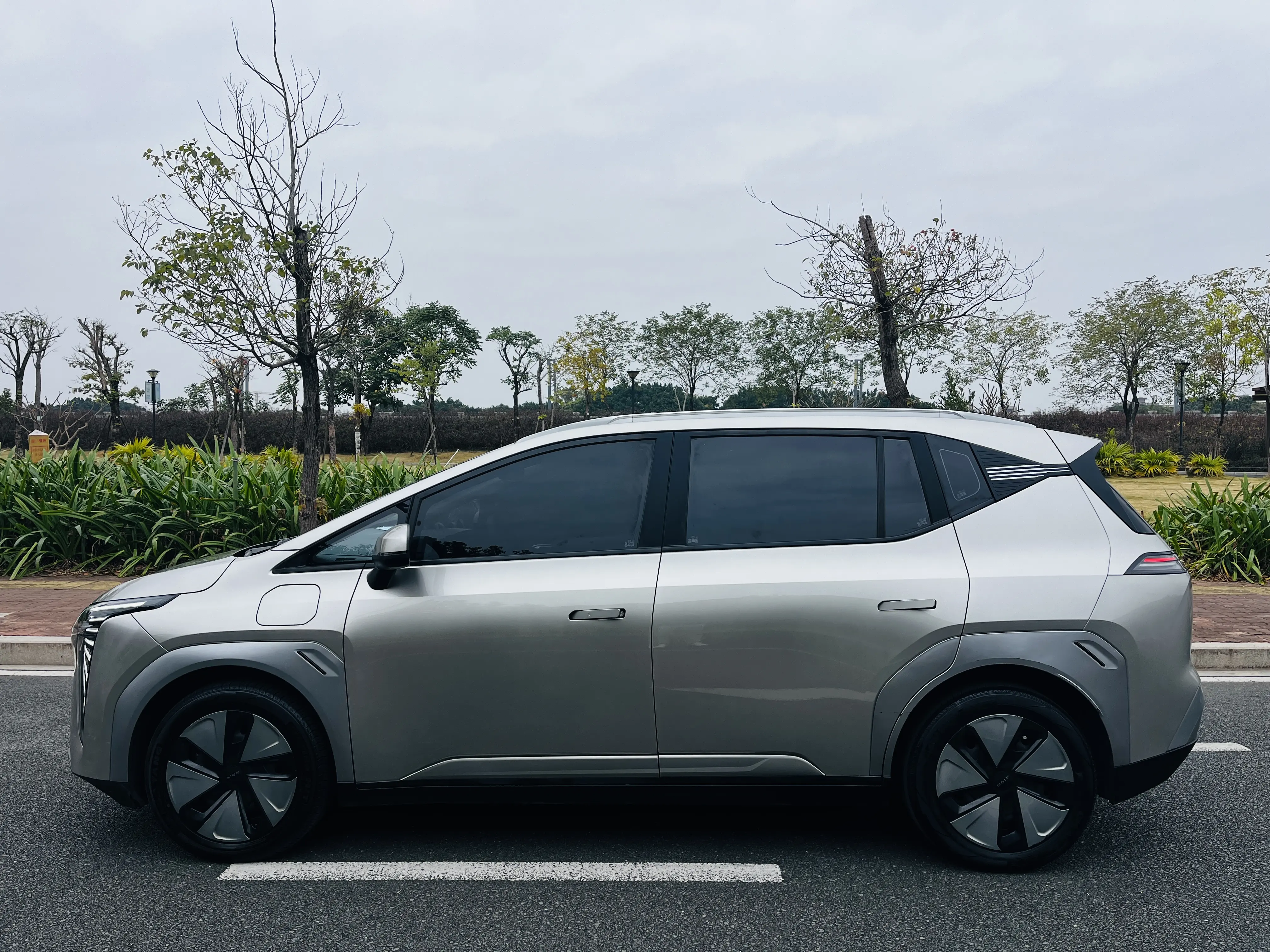 AION Y  из Китая