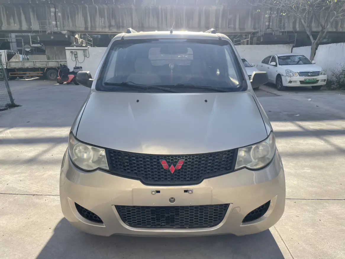 Wuling Hongguang  из Китая