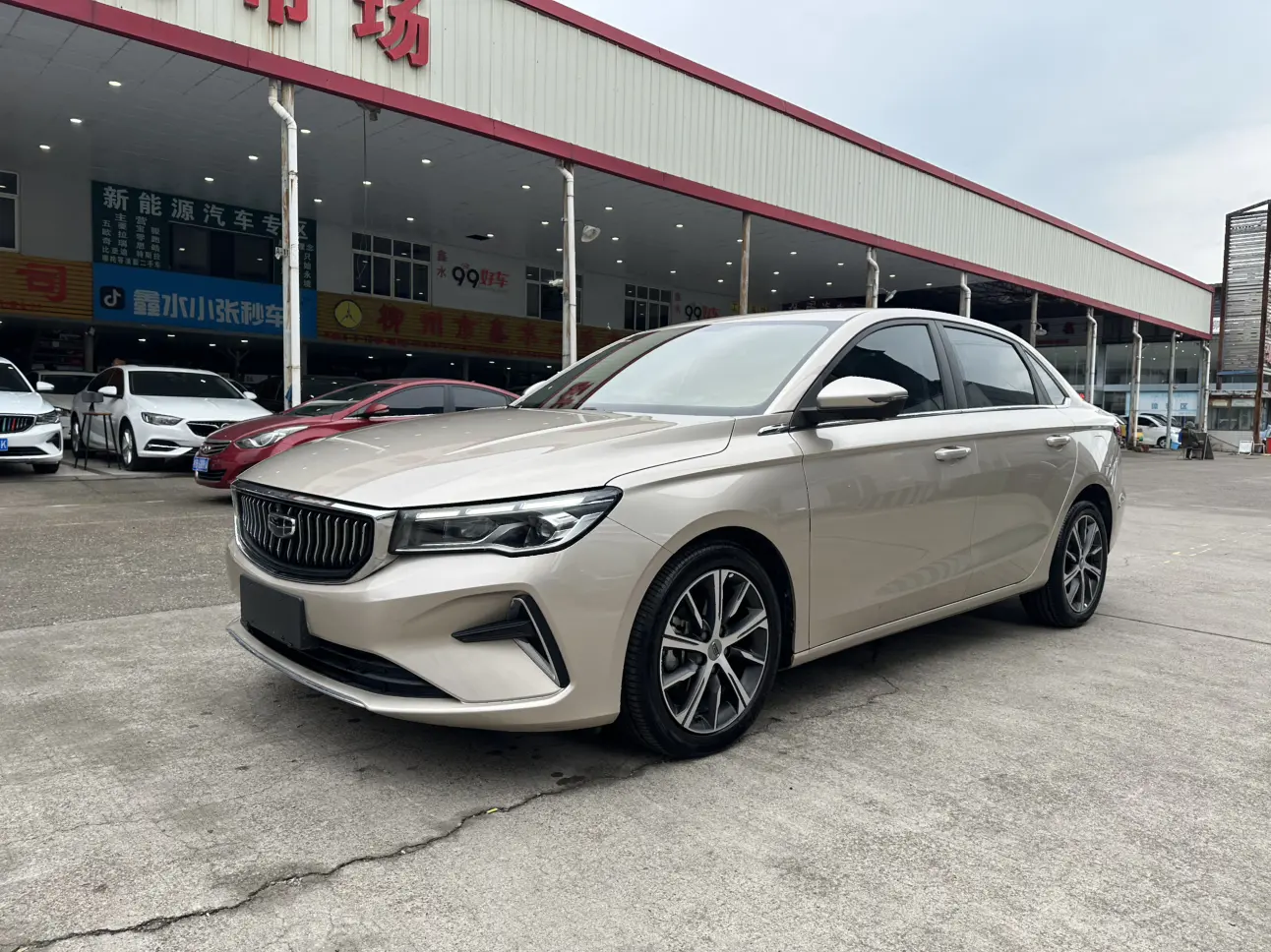 Geely Emgrand  из Китая