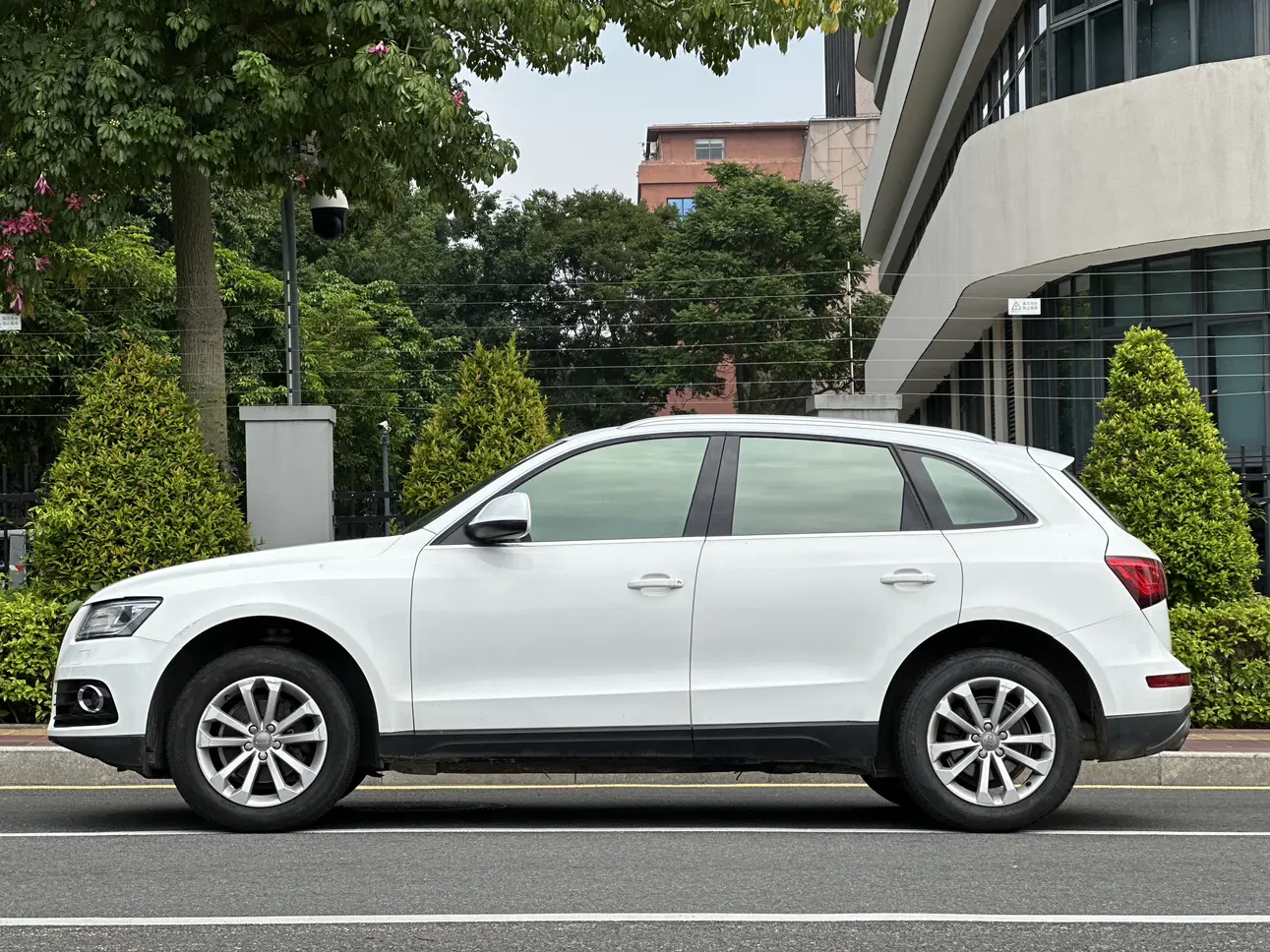 Audi Q5  из Китая