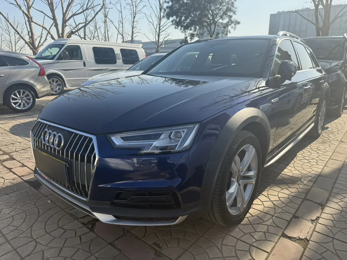 Audi A4  из Китая