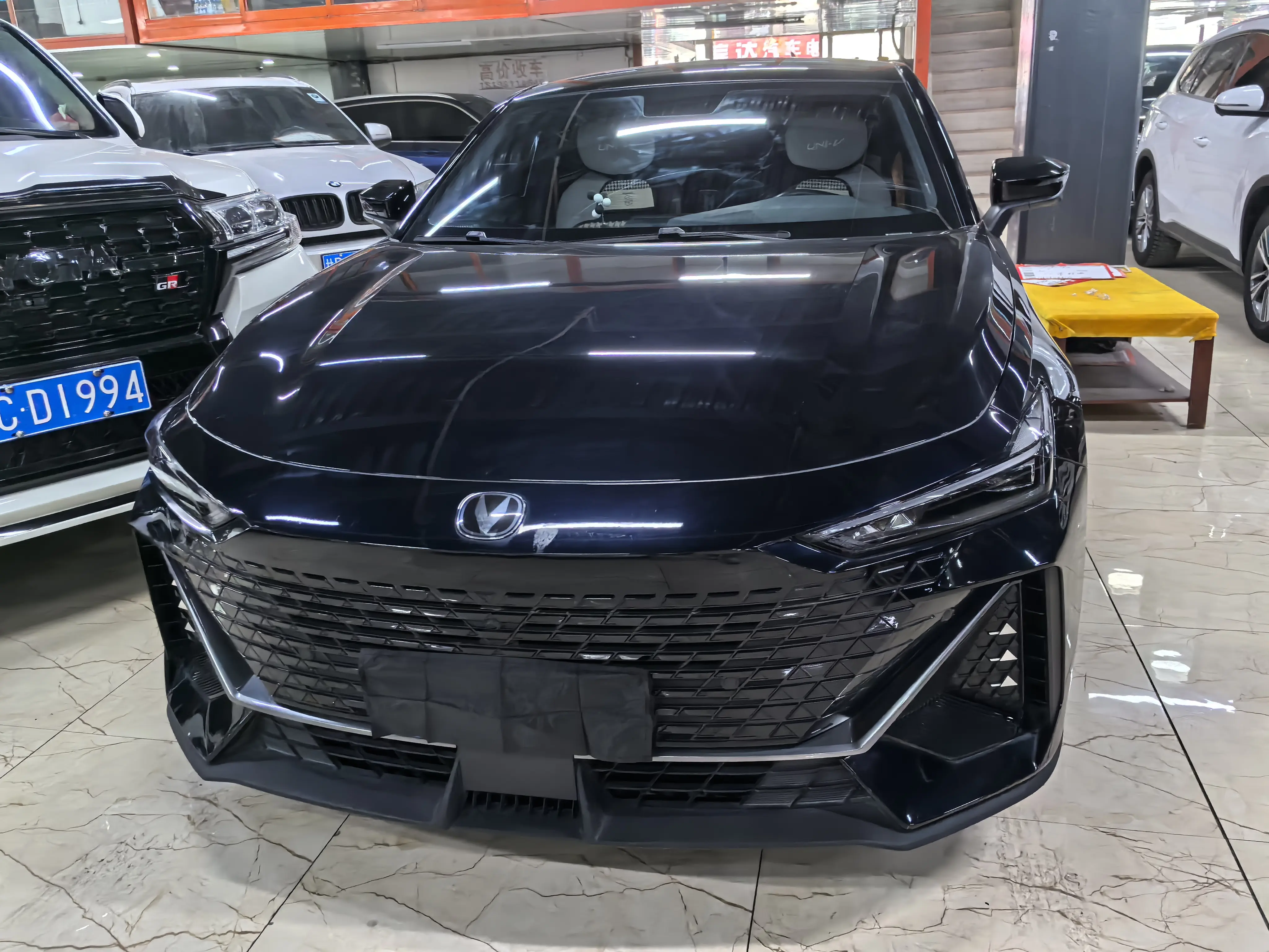 Changan UNI-V  из Китая