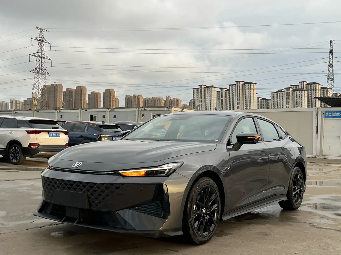 Changan UNI-V  из Китая