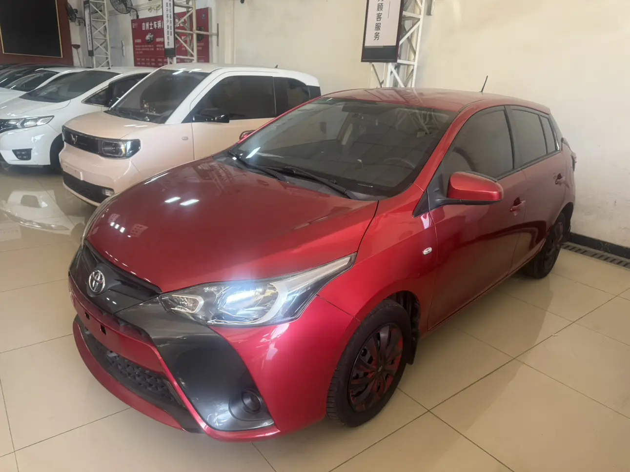 Toyota Yaris L  из Китая
