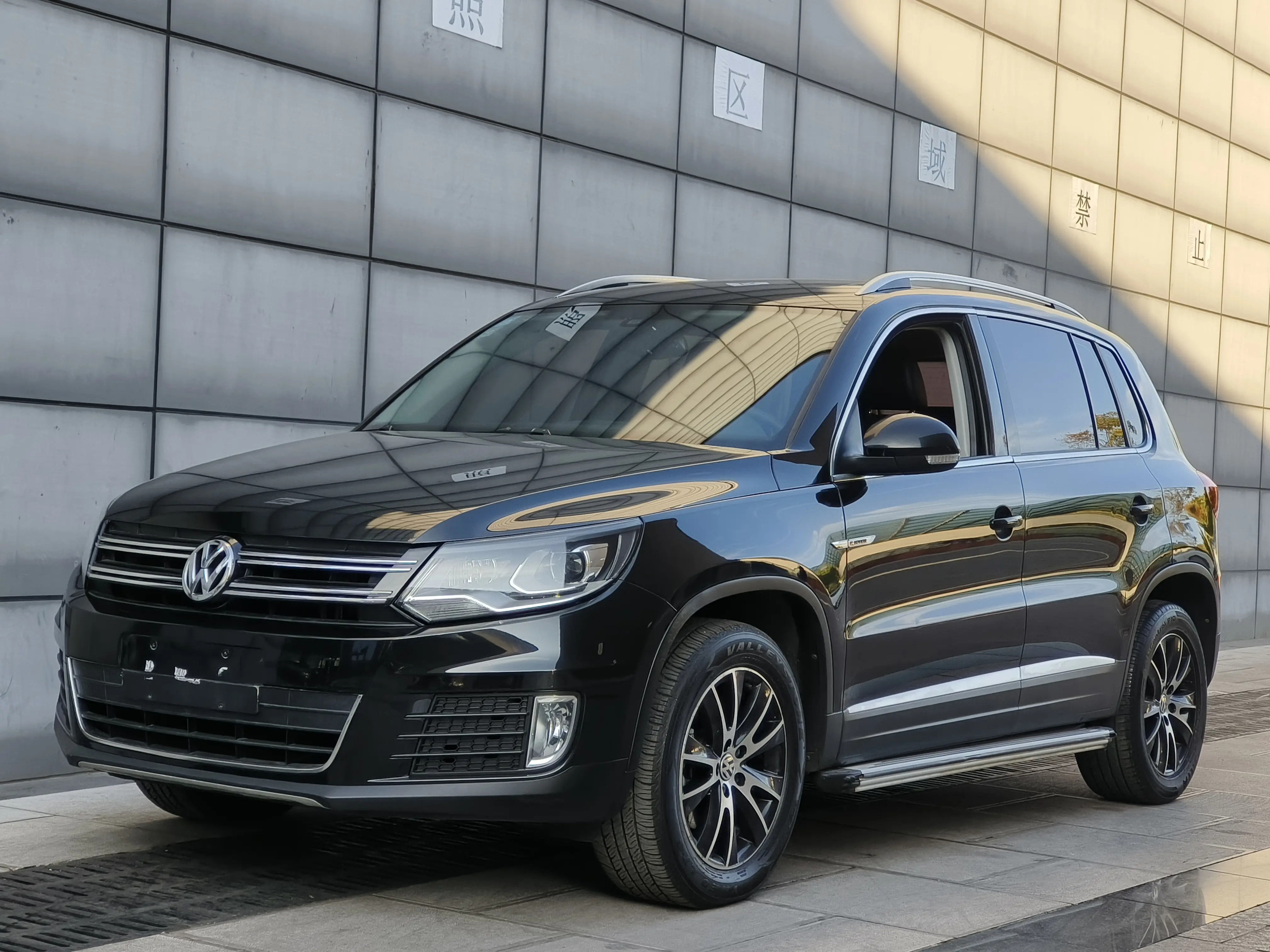 Volkswagen Tiguan  из Китая