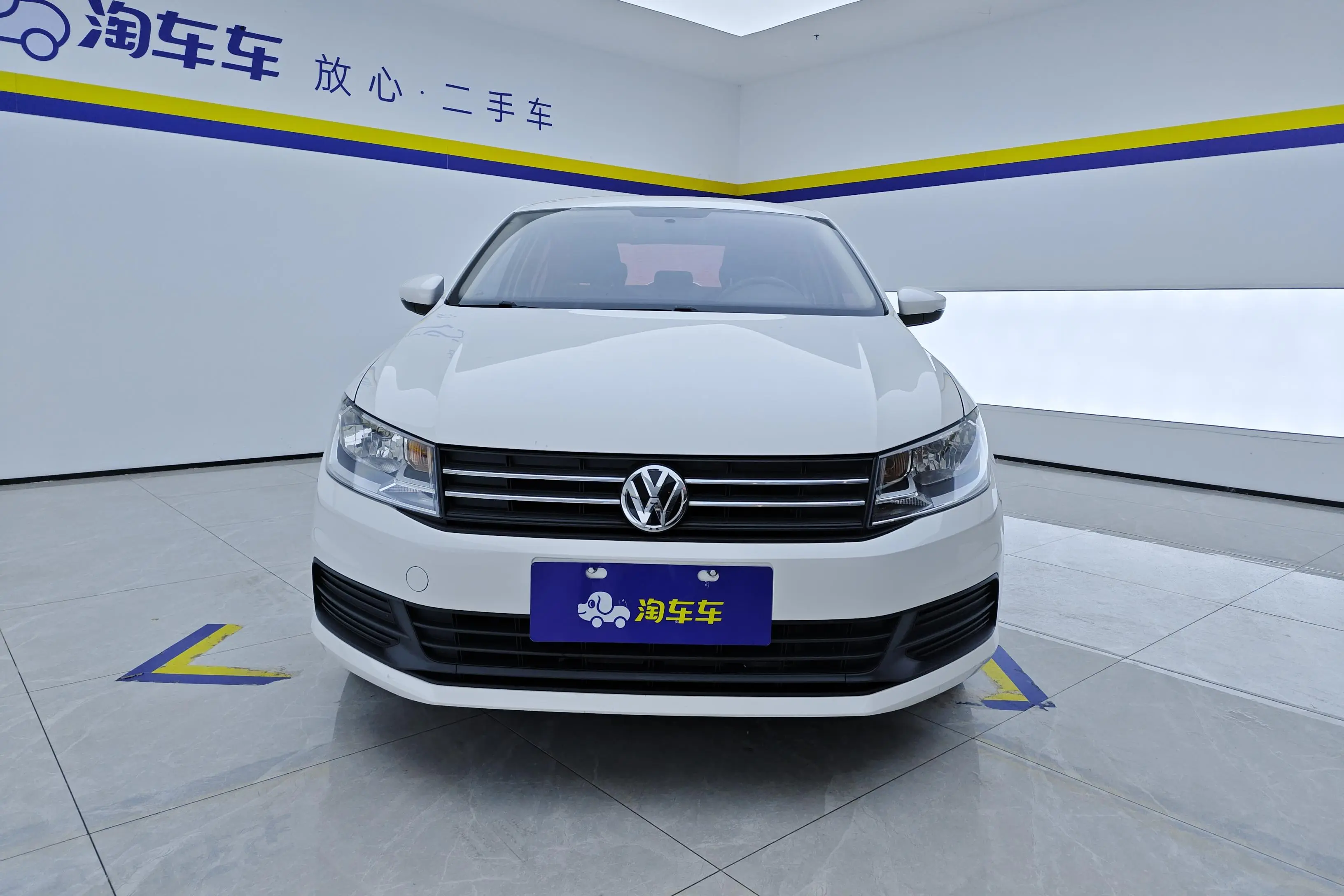 Volkswagen Santana  из Китая